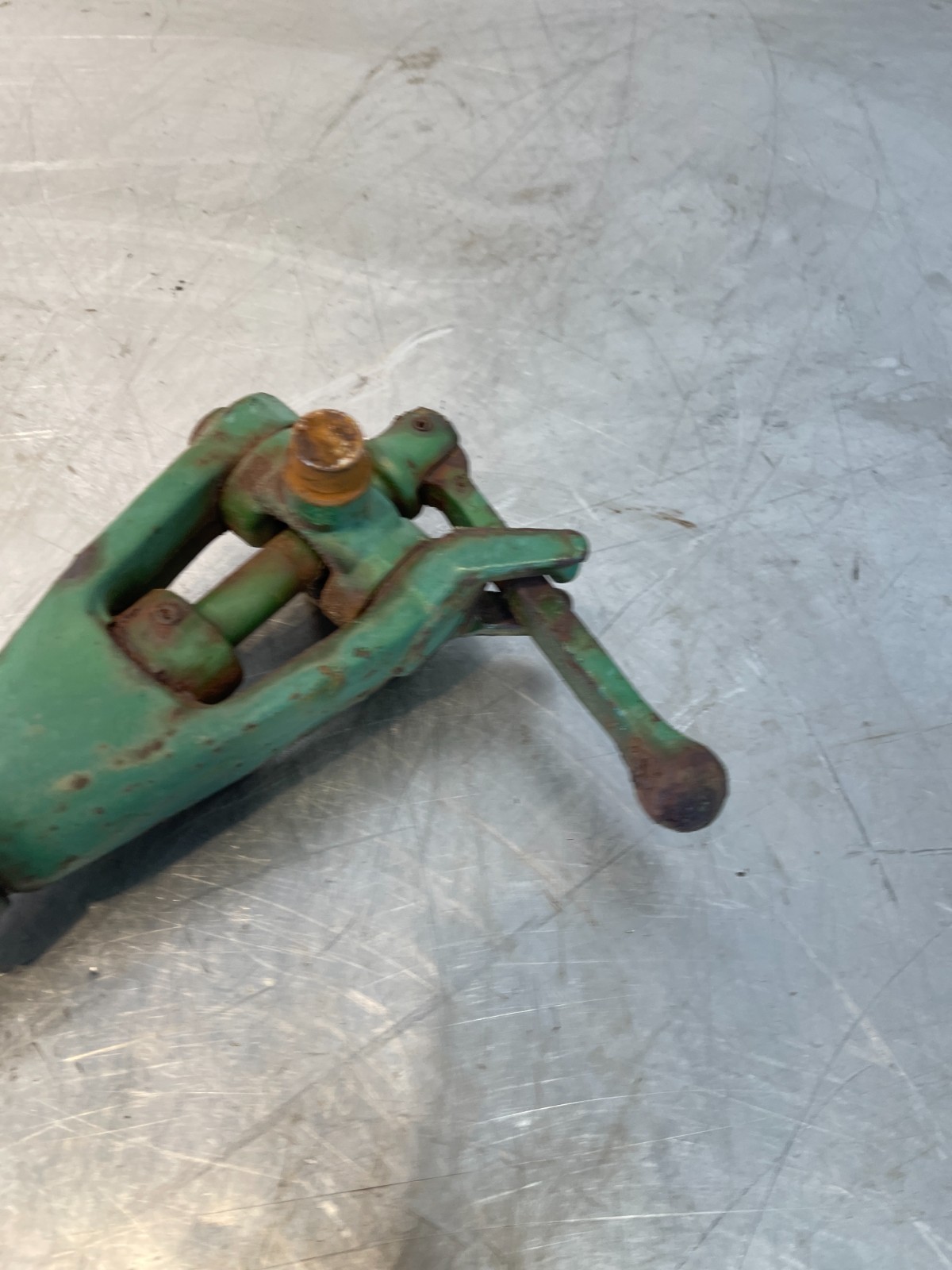 1967 John Deere 4020 Tractor Upright 3pt Hydraulic Lift Arm R26615R