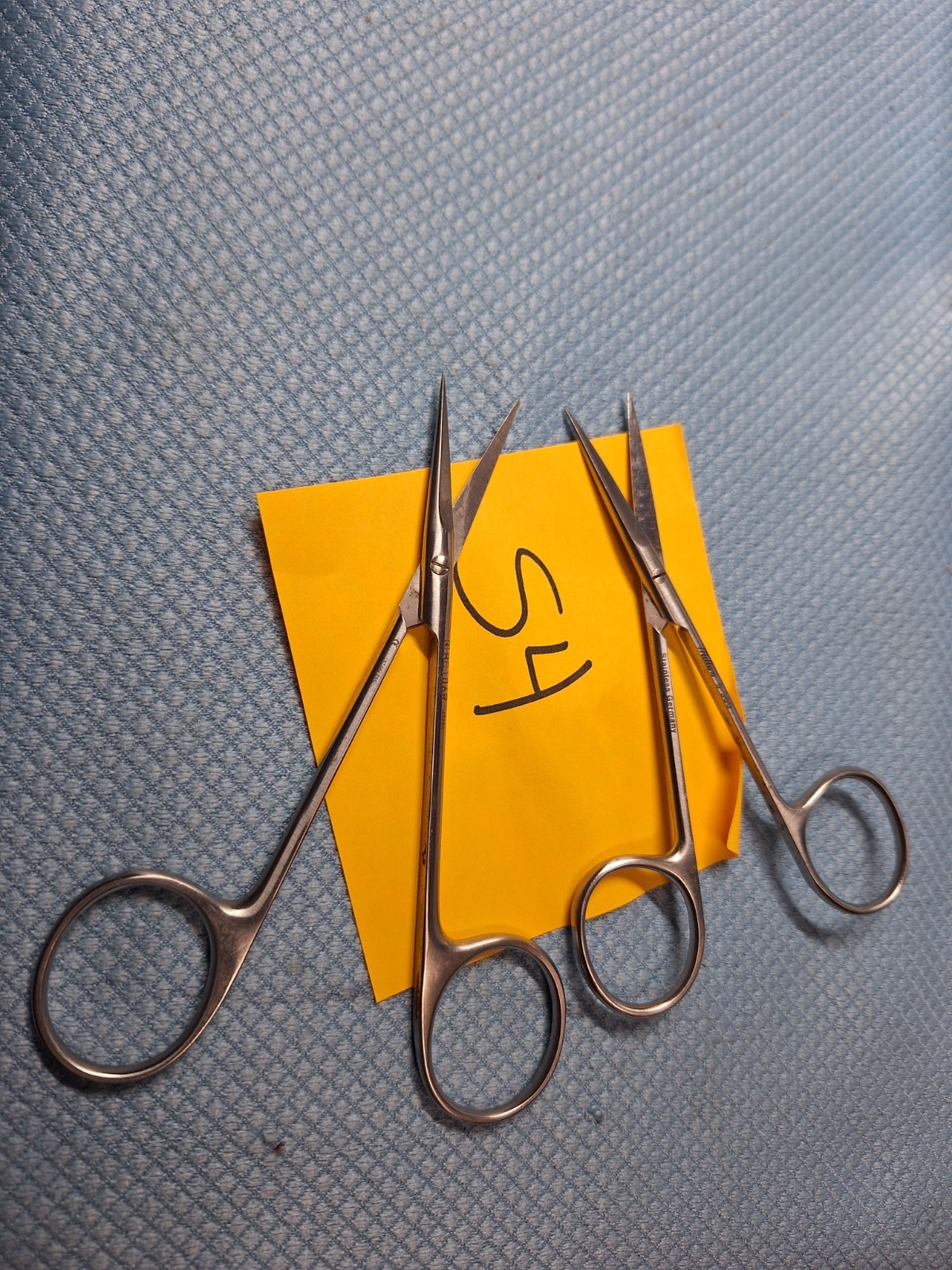 2 scissors BC106R MILLER 5-300 GERMANY COLLECTORS loc S4