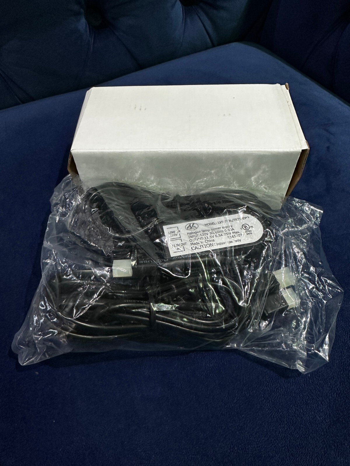 12 VOLT TRANSFORMER halogen or led Lamp – Input 120V – Output 12Volts 6.5 Amp