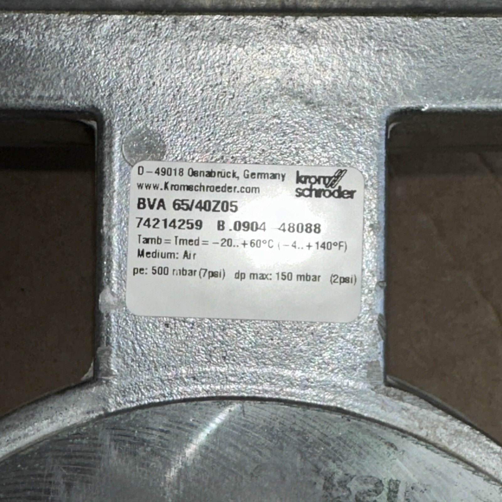 KROM SCHRODER IC 40 TA2R10 120vac 15VA #74105762 & BVA 65/40Z05 Actuator