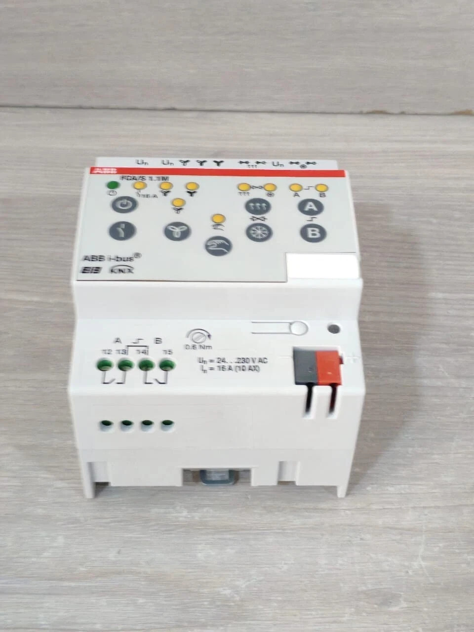 ABB FCA/S 1.1M 2CDG 110 084 R00011 FAN COIL ACTUATOR – NEW W/ FILTHY BOX