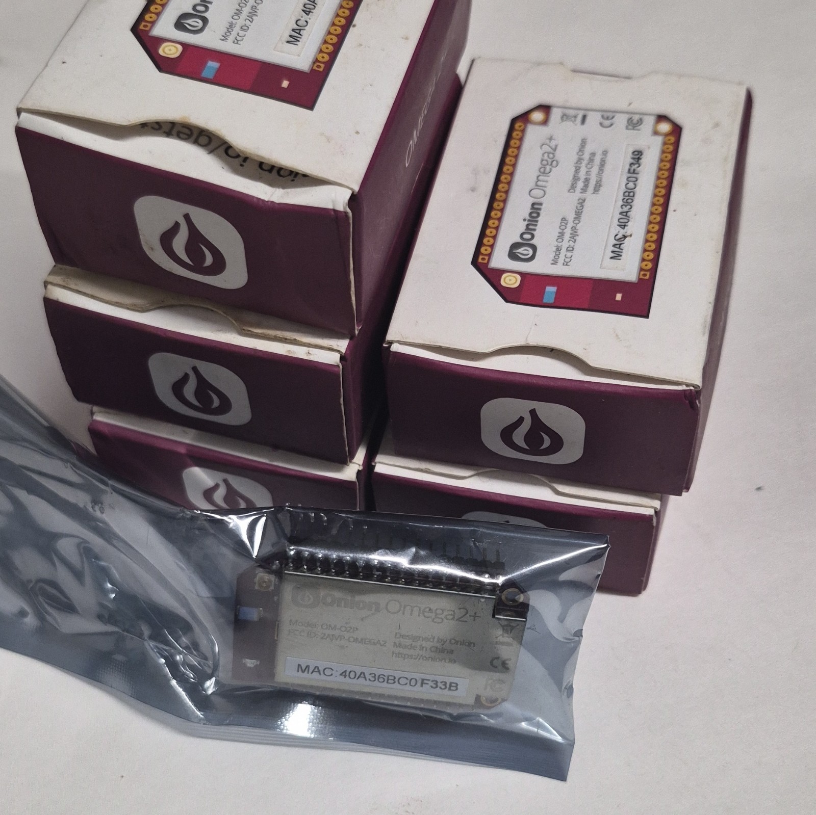 Onion Omega2+ OM-O2P Single Board Computer SBC 128MB RAM USB WiFi I/O