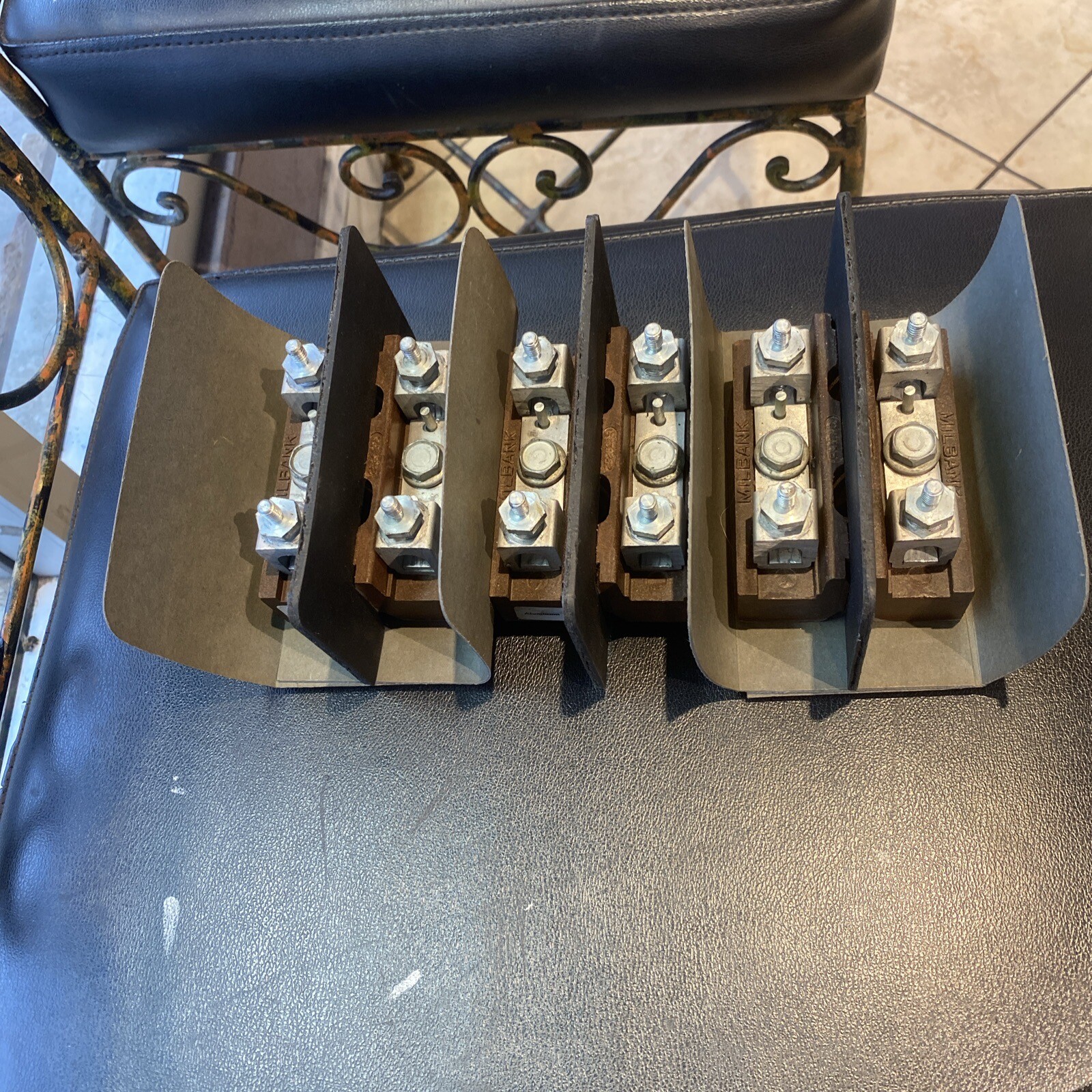 MILBANK TEST BLOCK 100 AMP ONLY ONE PS.
