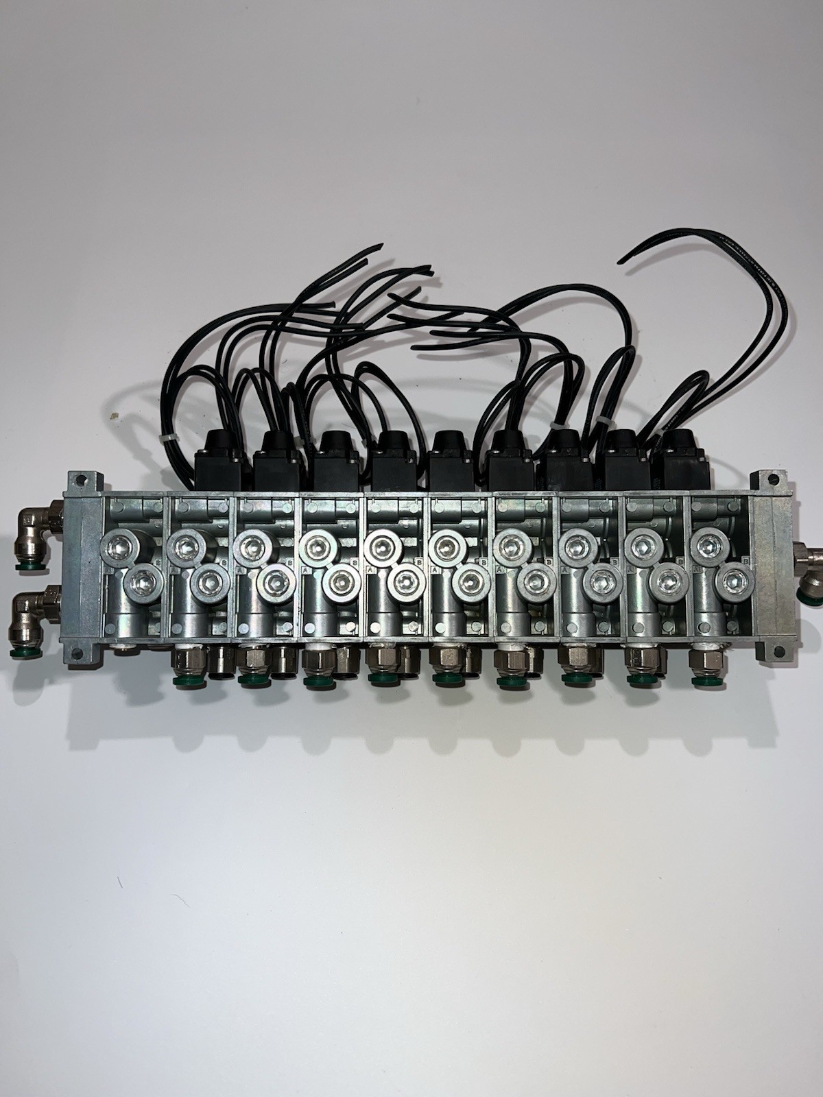 QUANTITY 9) NUMATICS 031SA415O000030 SOLENOIDS ON MANIFOLD SEE *NOTE*