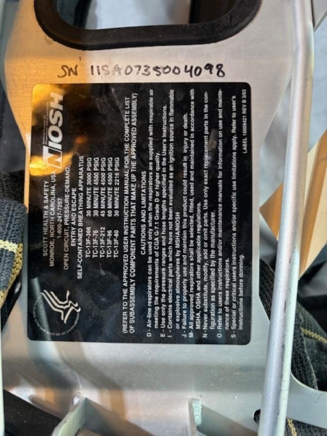 Scott 4.5 SCBA Harness w/AirPak Plus & EZ Flo Regulator, NIOSH, Firefighter