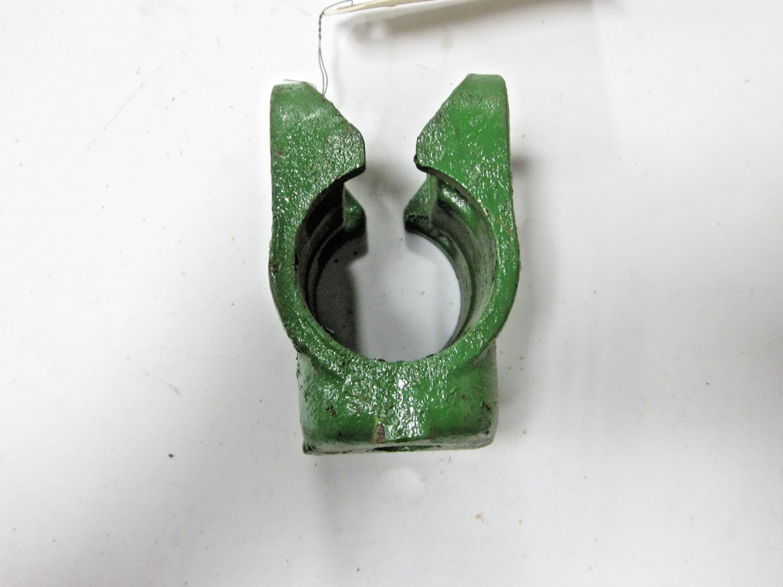 NOS C48N JOHN DEERE CULTIVATOR SHANK PIPE CLAMP 200 400 A B G more