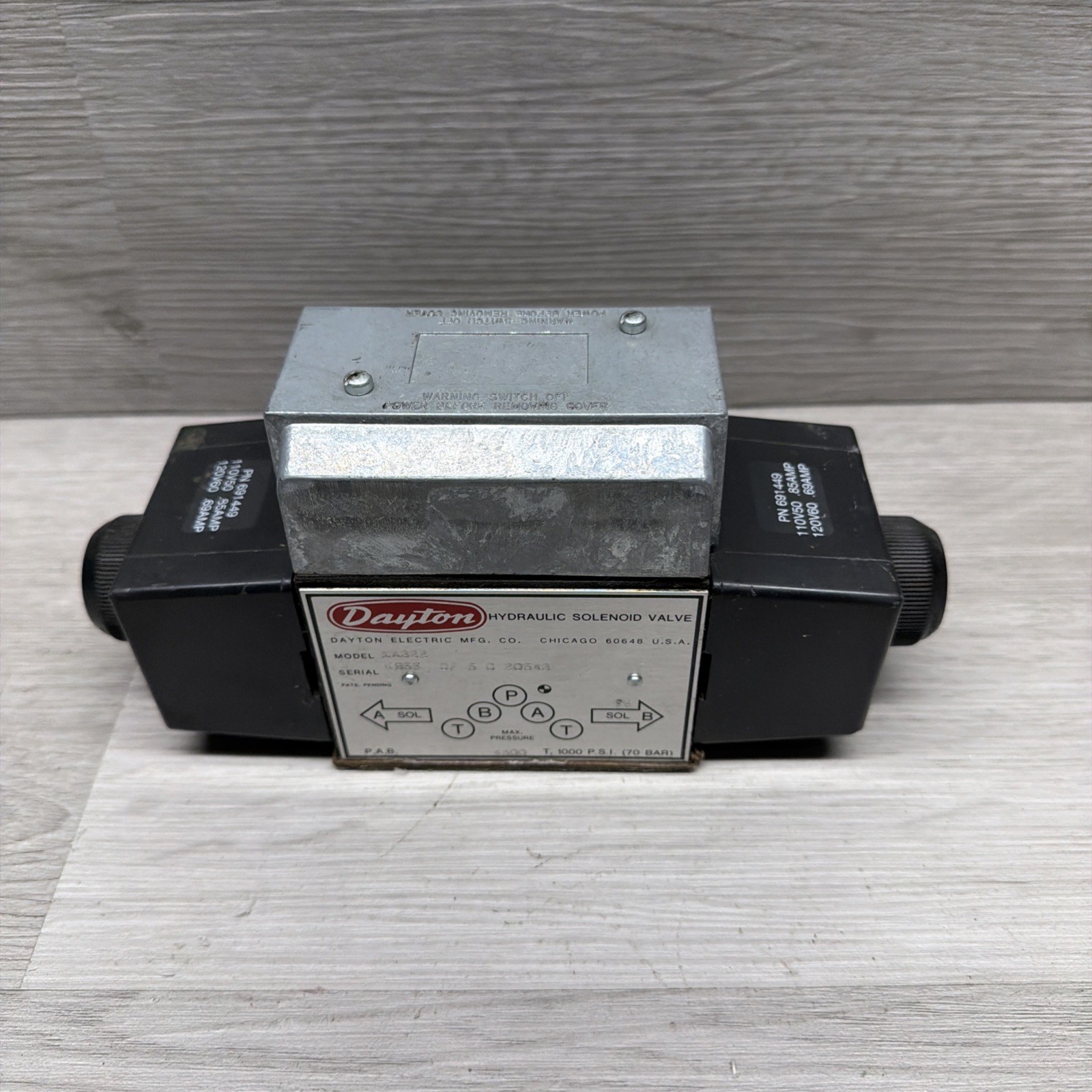 Dayton 1A322 K95S QF 5 C 205A3 Hydraulic Directional Valve W/ 691449 120V Coils