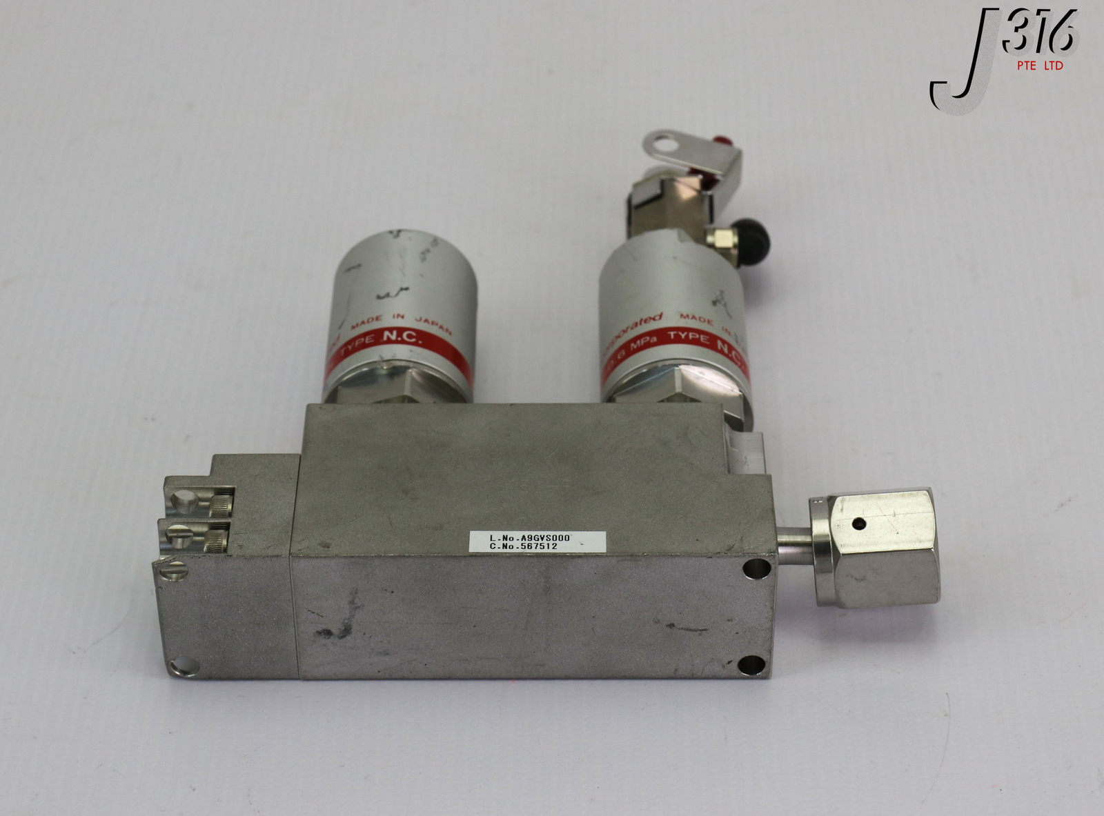 L16959 (LOT OF 30) FUJIKIN BLOCK VALVES, TYPE N.C., O.P. 0.5~0.6MPA 567512