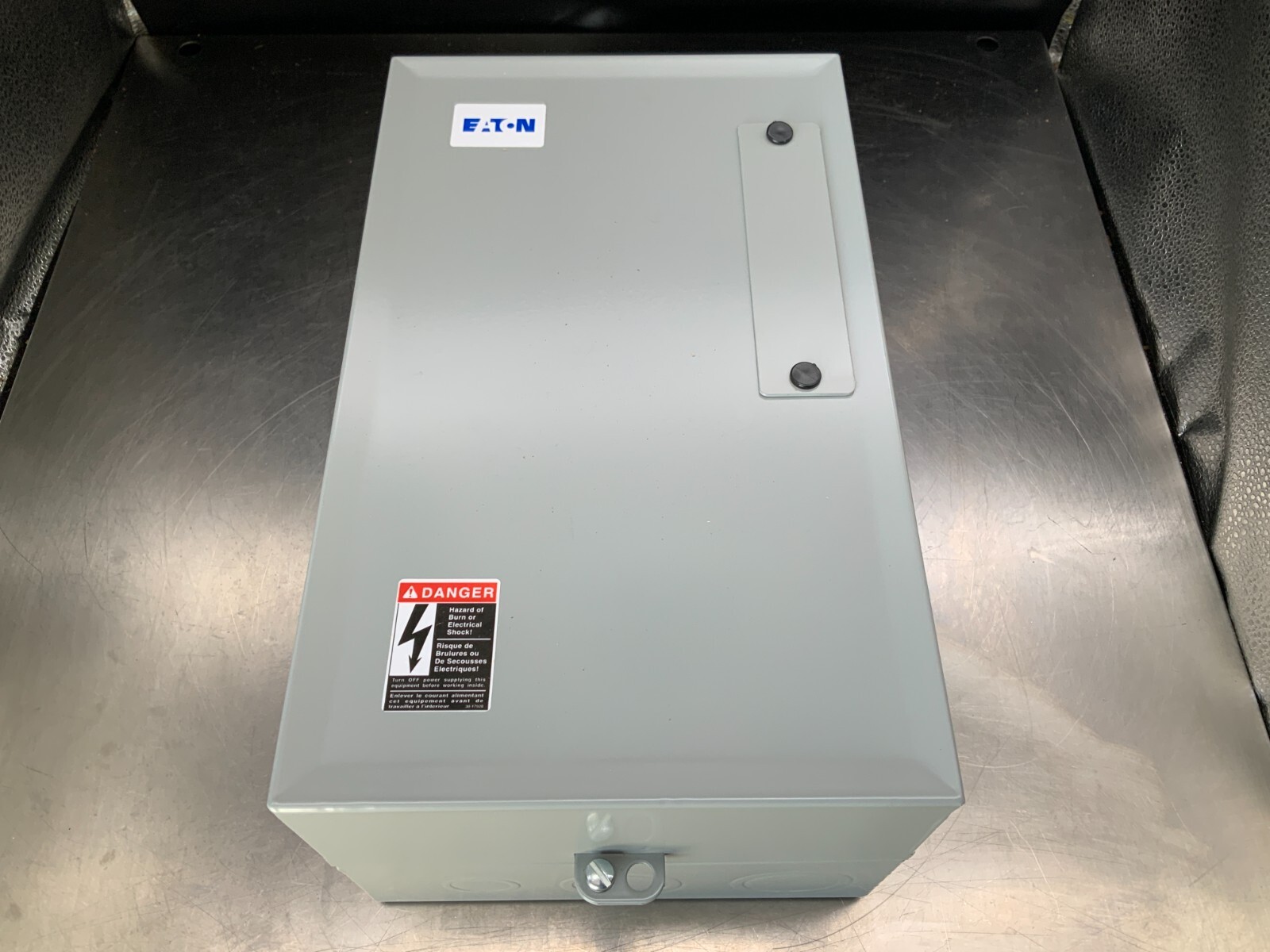 Eaton ECL03C1A6A Electrically Held Lighting Contactor 30a