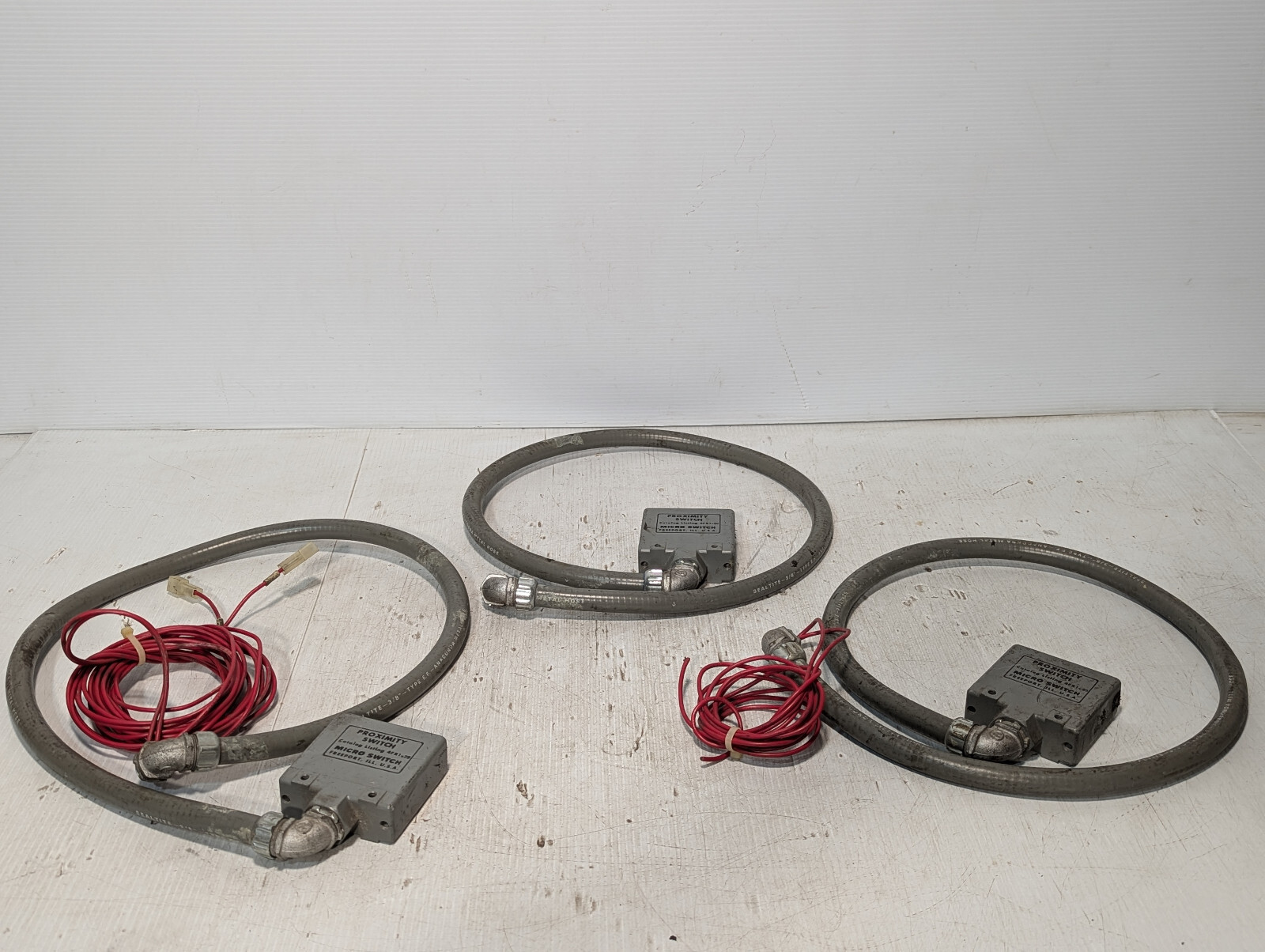 Micro Switch 4FR1-25 Proximity Switch w/Anaconda Type E.F. Metal Hose -Free Ship