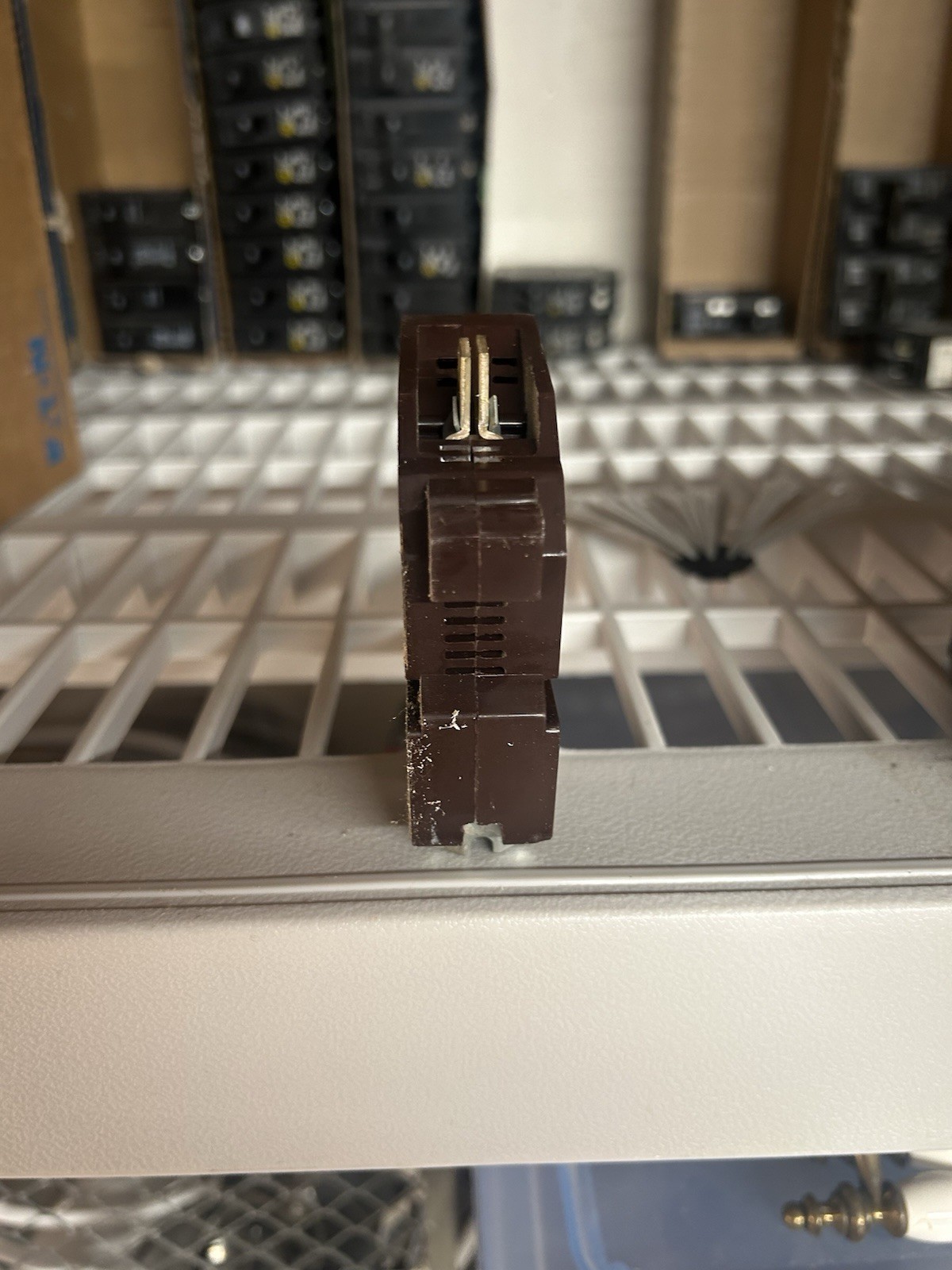 WADSWORTH CIRCUIT BREAKER 15/15A, CAT# B1515 … YI-919