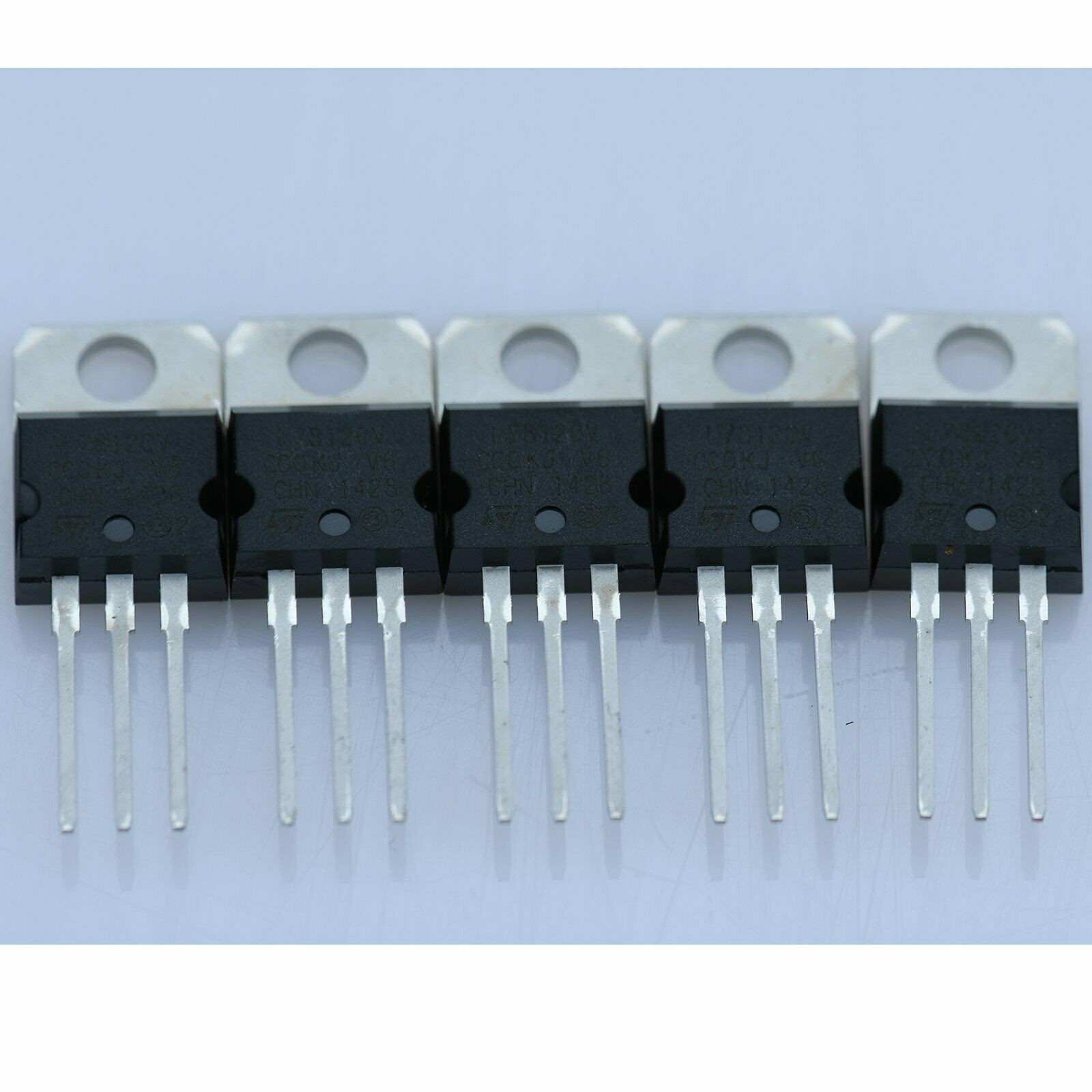 10pcs New L7805CV L7805 LM7805 ST TO-220 Voltage Regulator 5V 1.5A