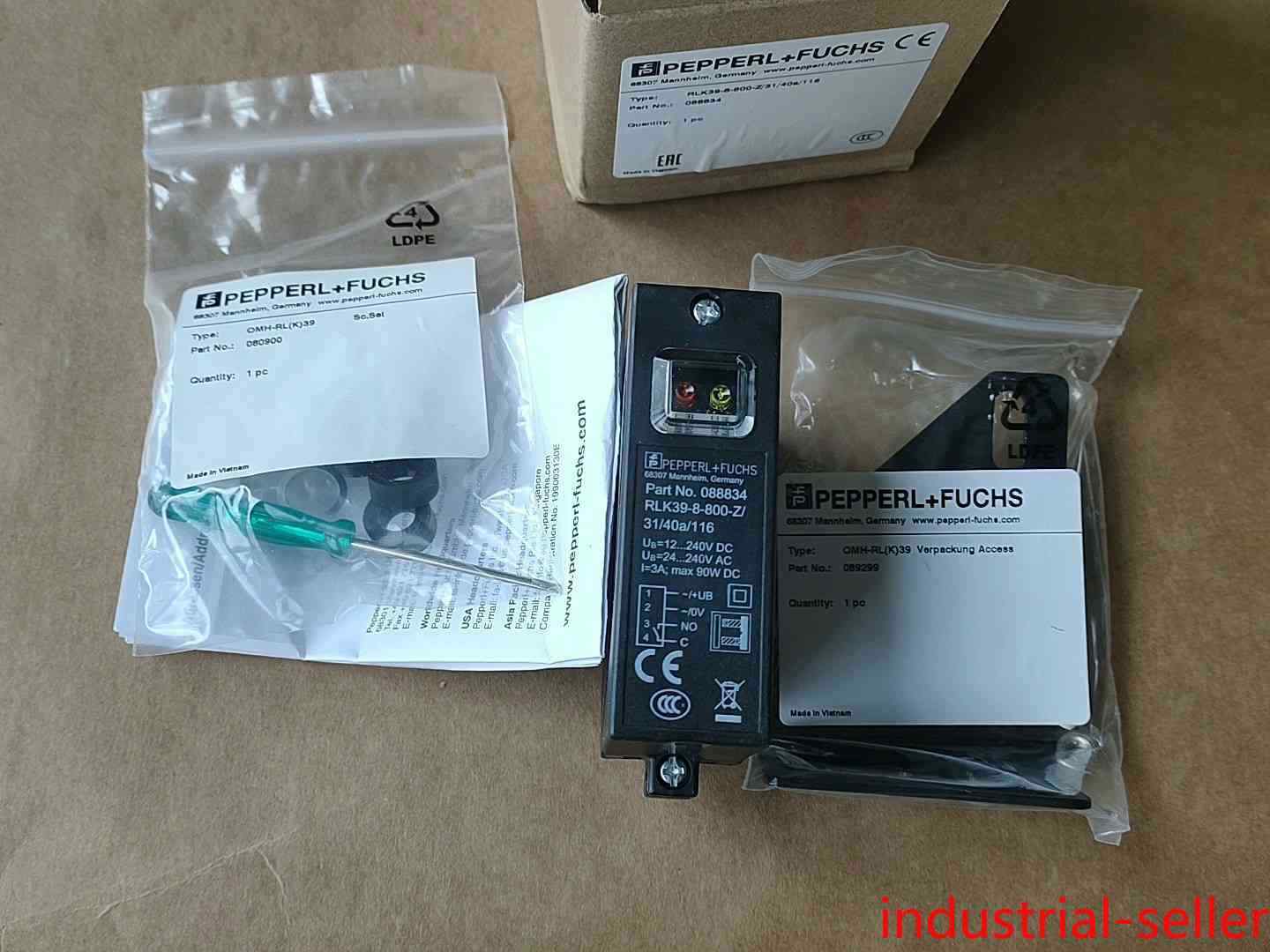 One NEW PEPPERL FUCHS RLK39-8-800-Z/31/40a/116 Welcome counteroffer