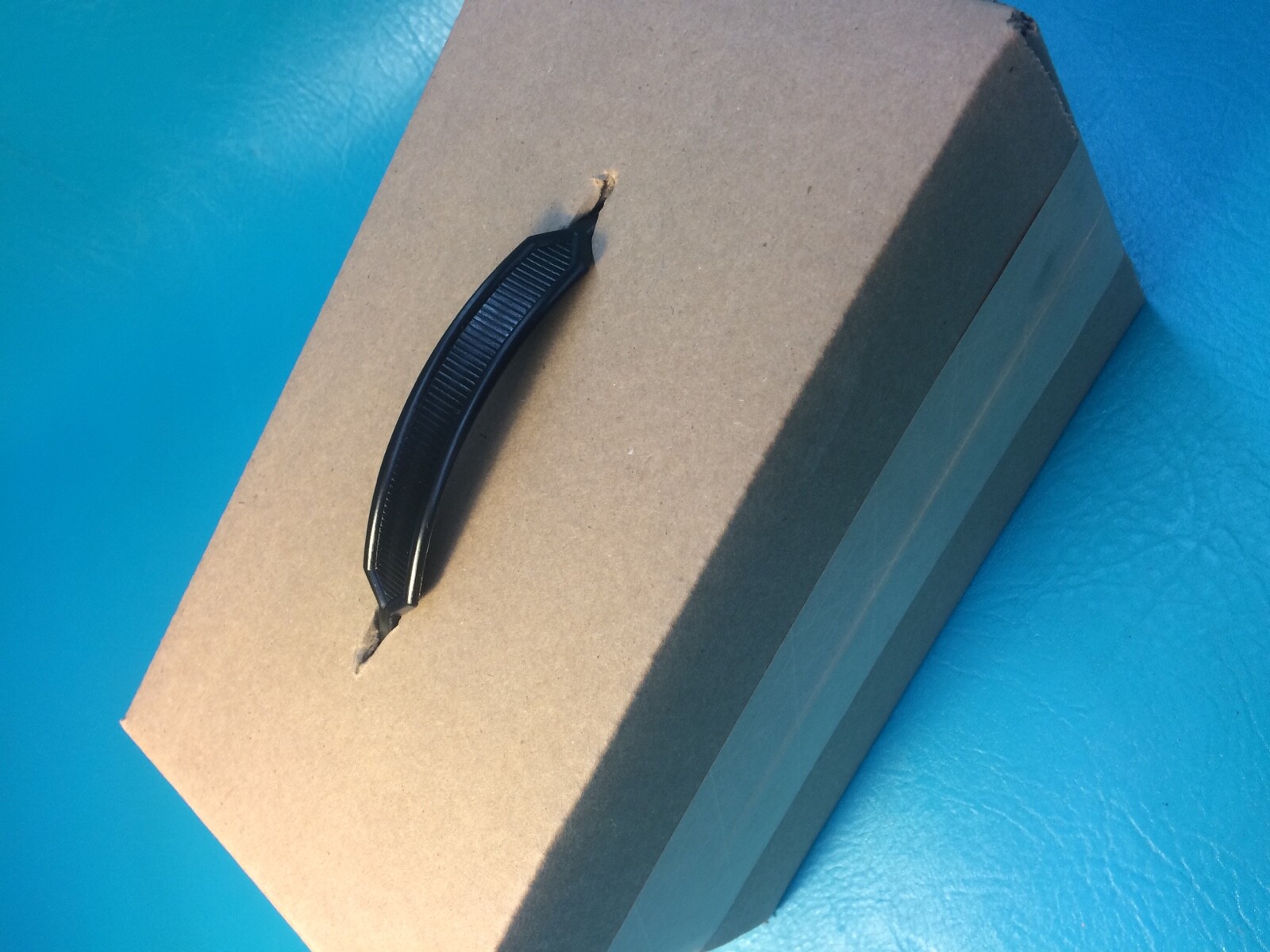 20 Heavy Duty 6.75″ Cardboard Box Handles Plastic Carry Shipping 45 lbs Black