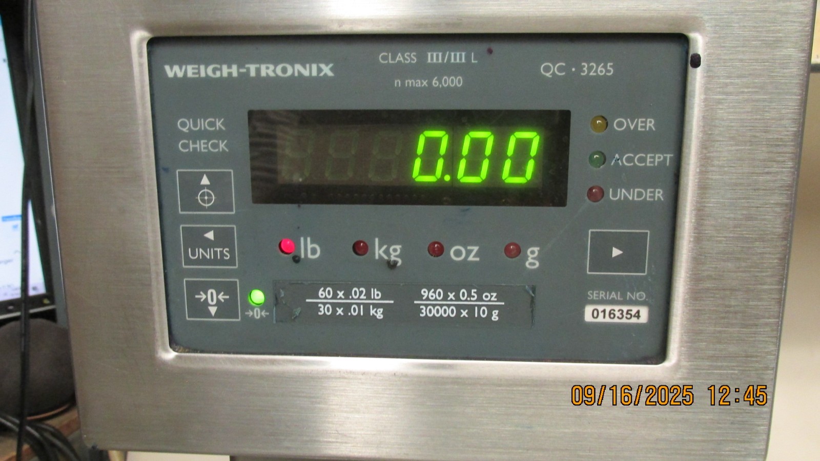 Weigh-Tronix qc3265 60lb x 0.2 weighting scale w/ platform