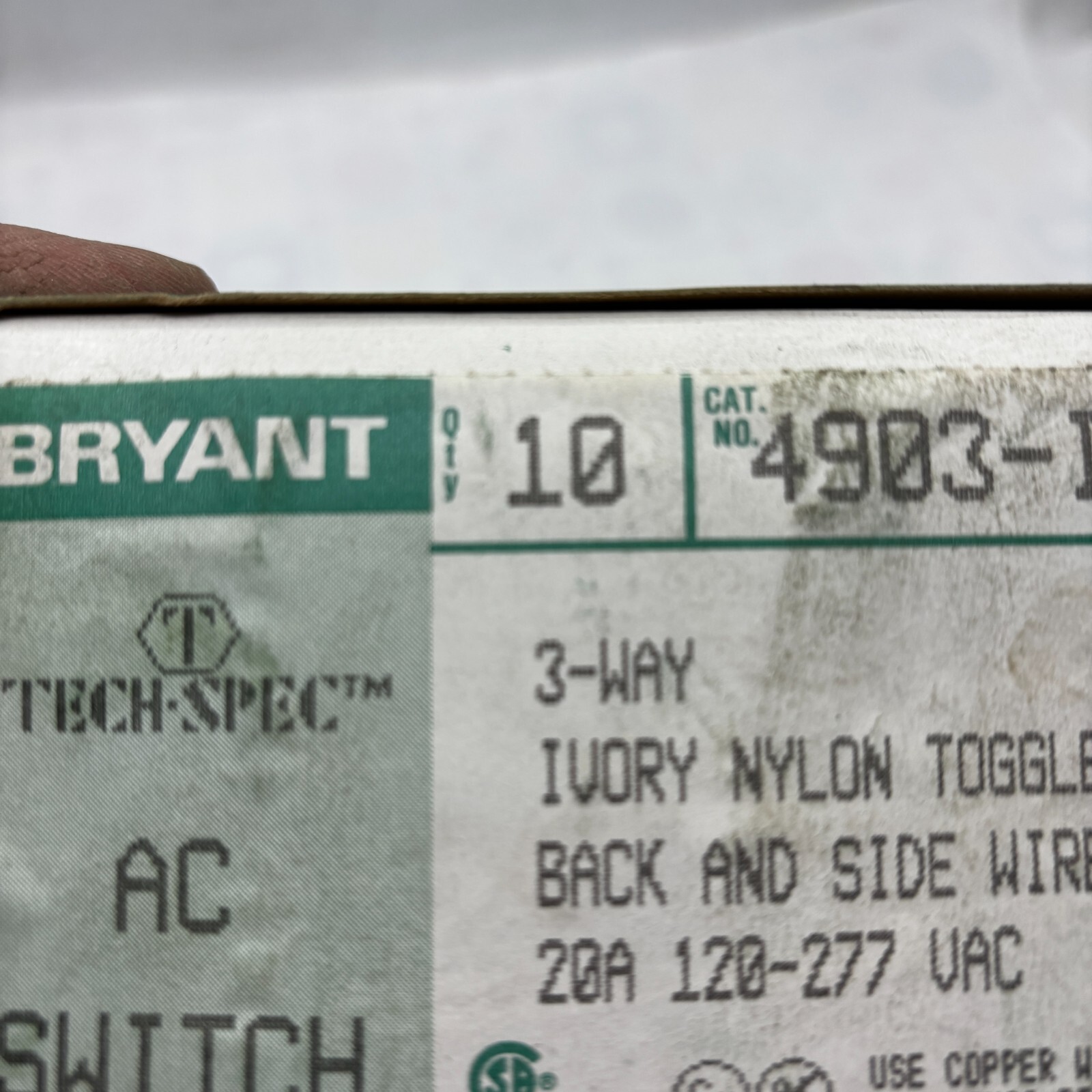 Bryant 4903-I Nylon Toggle Back And Side Wired 20A 120-277VAC BOX OF 10 ⭐