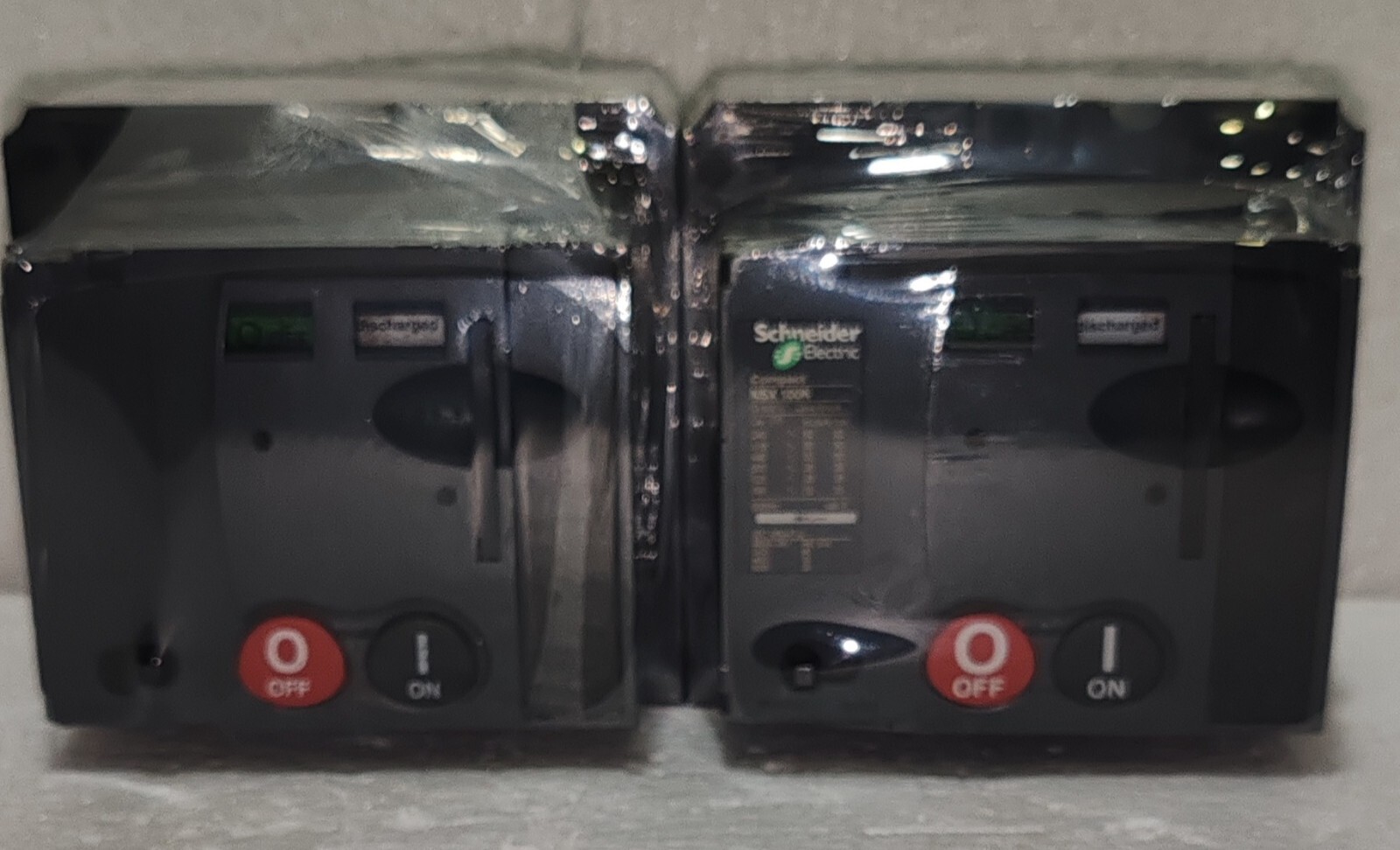 Schneider compact NSX 220/240V