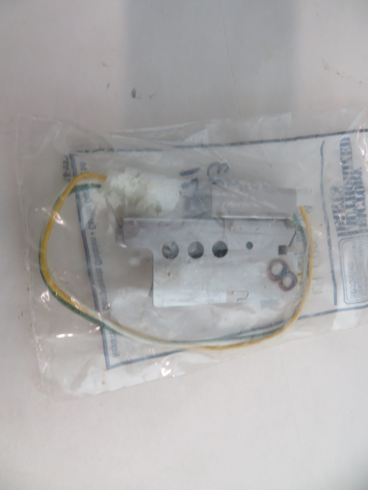 OEM Carrier Factory Authorized Parts Pilot Burner LH 680 005