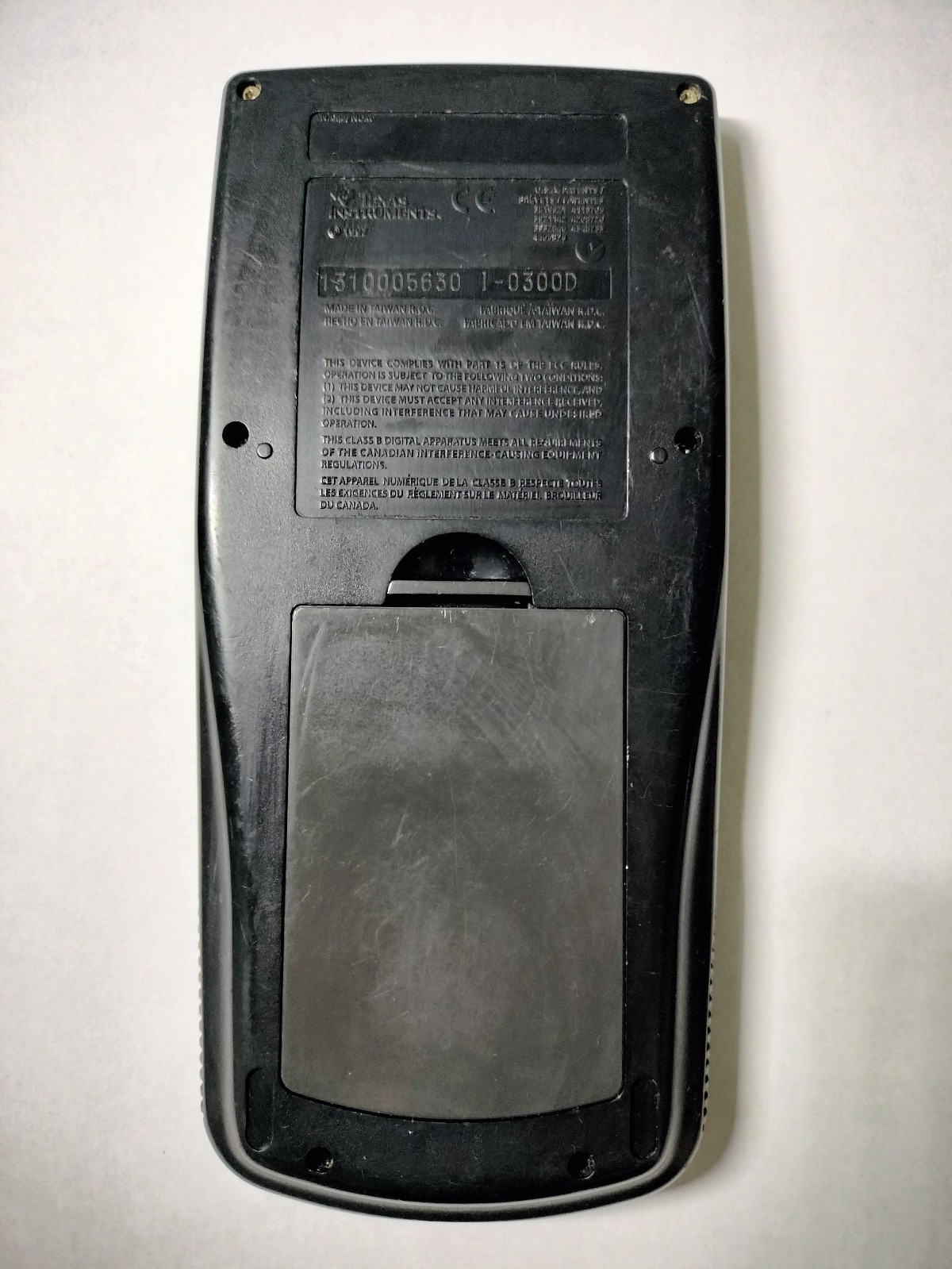 Texas Instruments TI-89 CAS Graphing Calculator – Tested Works No Batteries/Case