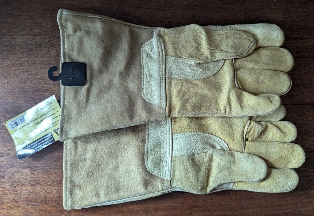 Steiner P750-L Welding Gloves, Gauntlet Cuff, Straight Thumb, Leather, READ