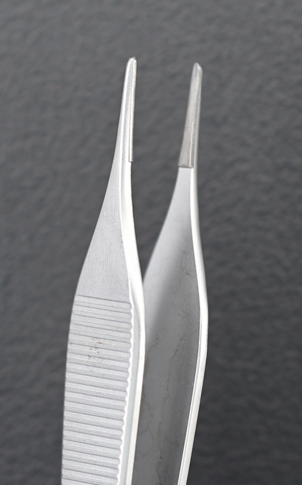 Snowden-Pencer 32-0505 Adson Dressing Forceps, Diamond Points, Smooth 4-7/8″