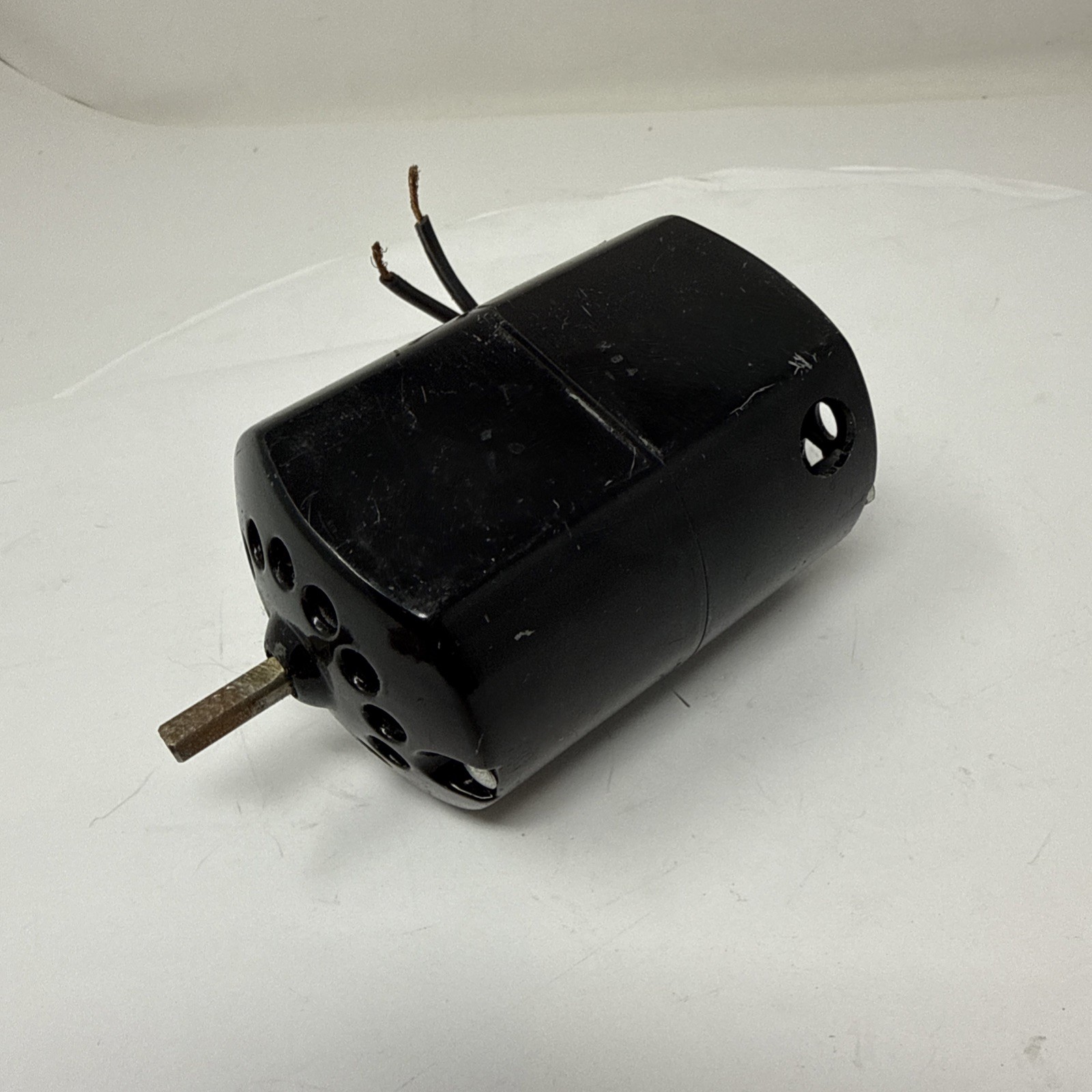 DAYTON AC-DC SERIES MOTOR 2M033A | 1/15HP | 5000RPM | 115 Volts | 60 HZ