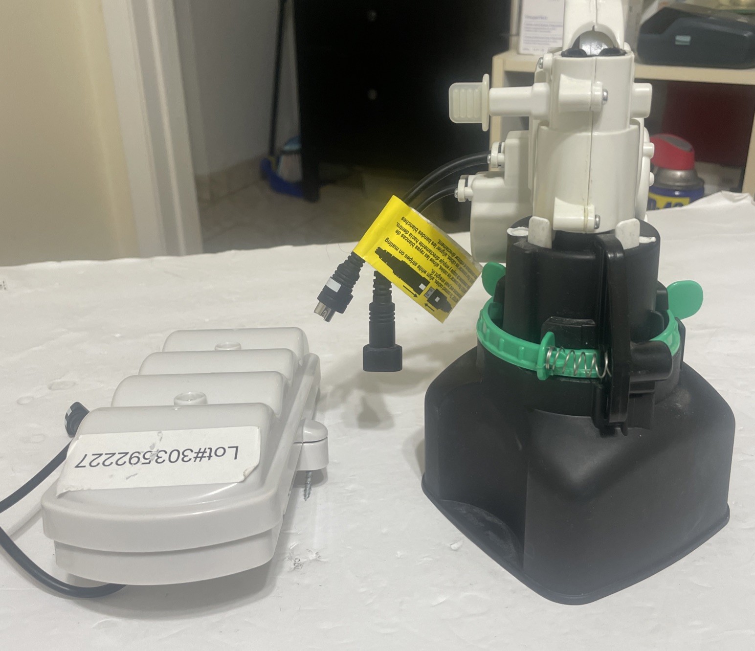 Sloan 0346081 Model ESD-320-A Soap Dispenser Motor With Bottle Support READ