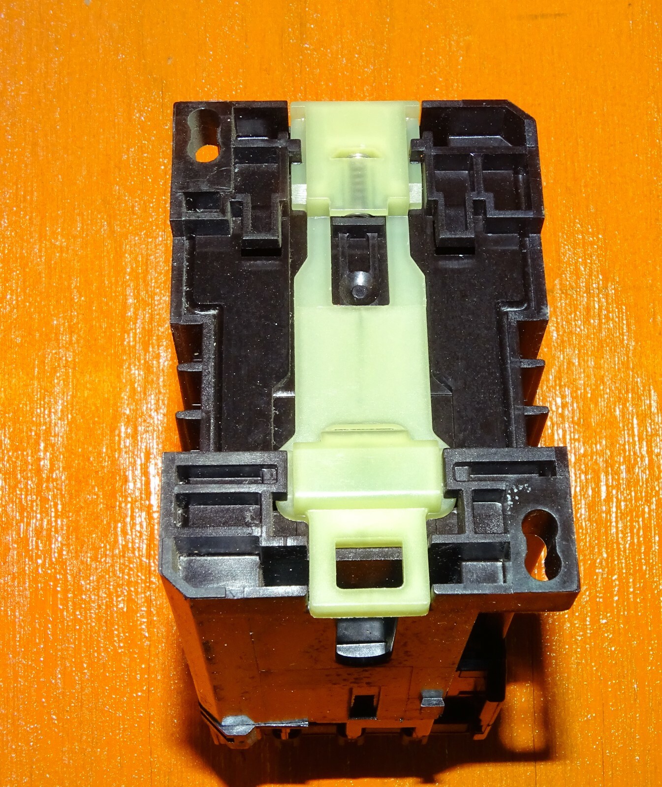 NEW ABB contactor, BC25C-Y01, BC25-30-01, 24 Volt DC coil, 3-pole, 1 Aux contact
