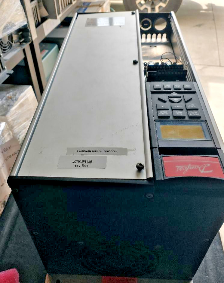 Danfoss 175Z7366 AC Dr. VLT 6000 HVAC 15kW 20HP 460V VLT6022GT4CN1STR0DLF00A00C0