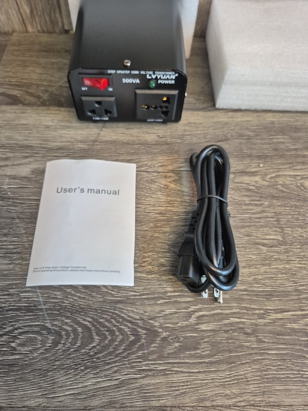 LVYUAN Step Up & Step Down Voltage Transformer 110 V / 230 V DT-500VA