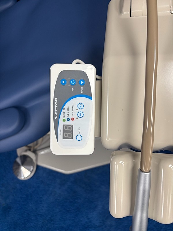 ADEC 1040 Chair w/ Radius Euro Delivery, Vector Electric Handpiece System, Vinyl
