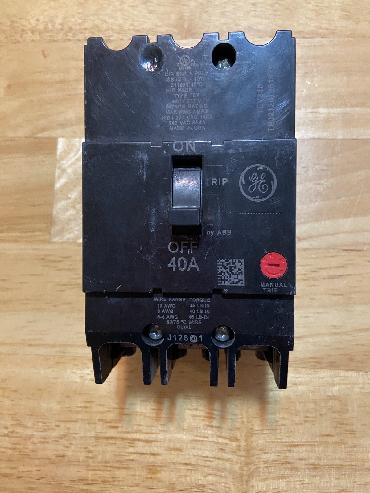 GE TEY340 TEY M02 340 3 Pole 40A 277/480 TEY Bolt On Circuit Breaker