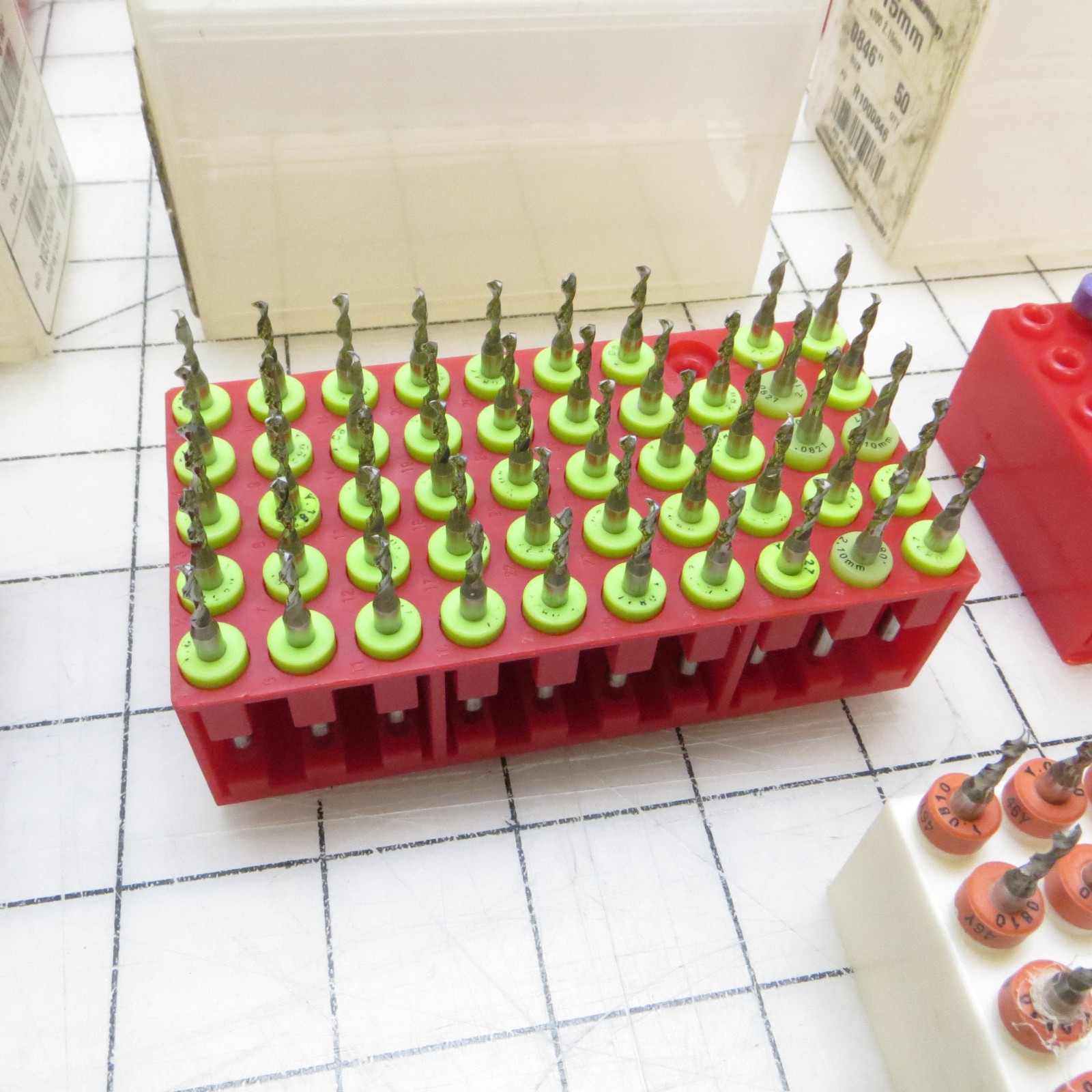 1/8″ Shank Precision PCB CNC Drill / Router Bits Mixed Lot of 560 Thicker Gauges