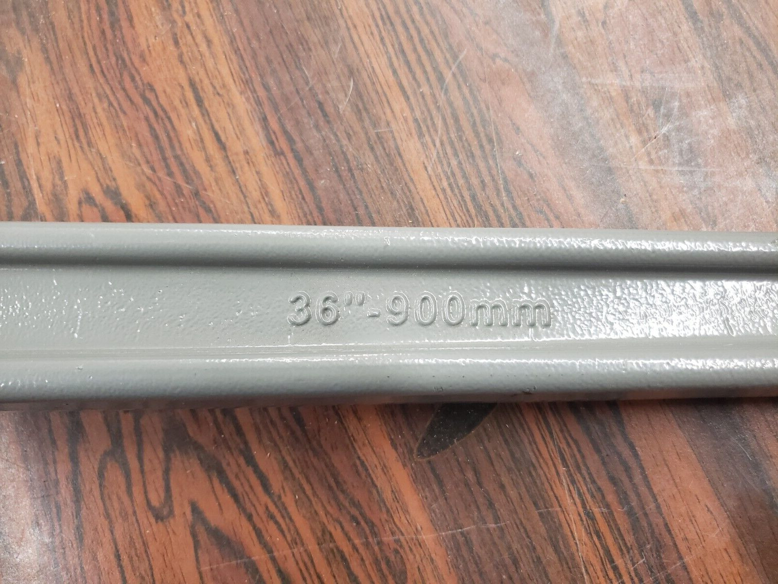 Maxpower 00117 Aluminum Pipe Wrench 36″ L 5″ Jaw Capacity