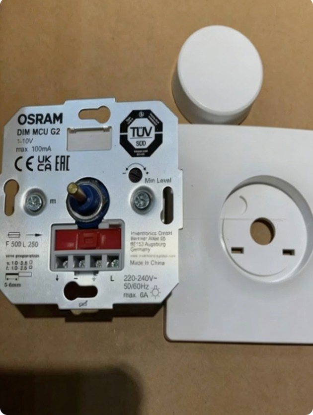 1PCS NEW Analog Dimmer Switch 1-10V DIM MCU G2=DIM MCU P 50/60HZ 6A Fast shippin