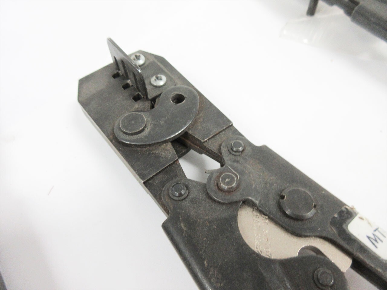 3 x PACKARD ELECTRIC 8913440 OPEN BARREL HAND CRIMP TOOL – PARTS