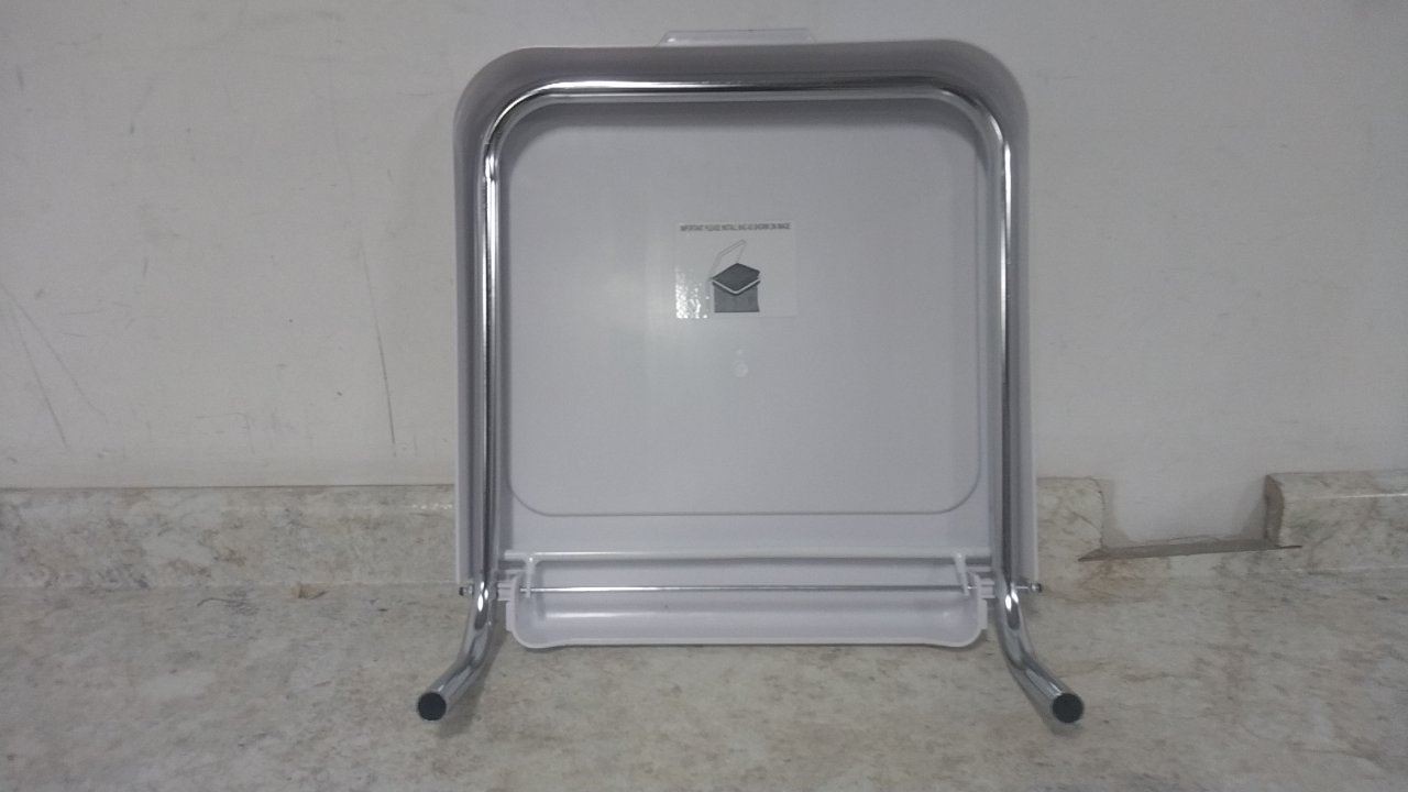 R&B Wire Products Inc. 692 30 Lb Weight Cap 3.5 Cu Ft Total Volume Hamper Frame