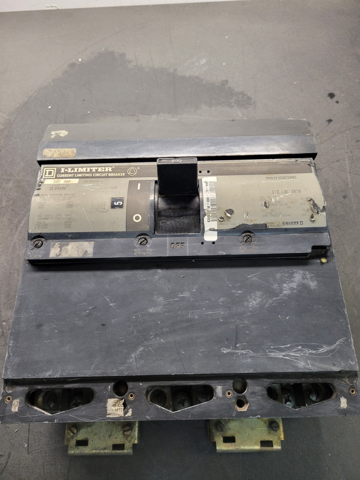Square D IL34300 300 Amp Circuit Breaker.