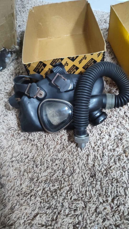 Scott scba mask Hose black vintage old firefighter turnout see pictures