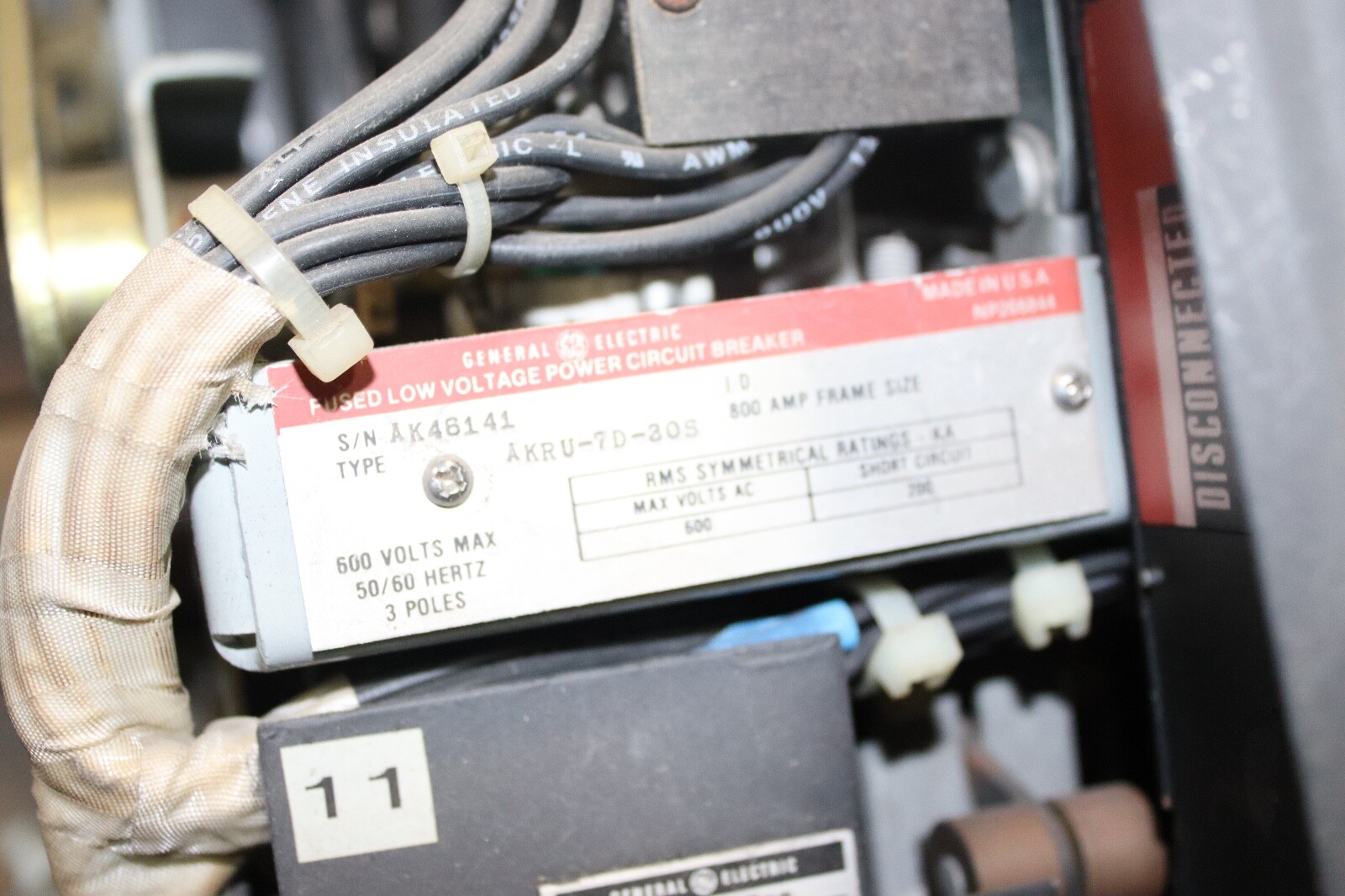 GE AKRU-7D-30S 800 AMP FRAME CIRCUIT BREAKER W/AC-PRO TRIP UNIT