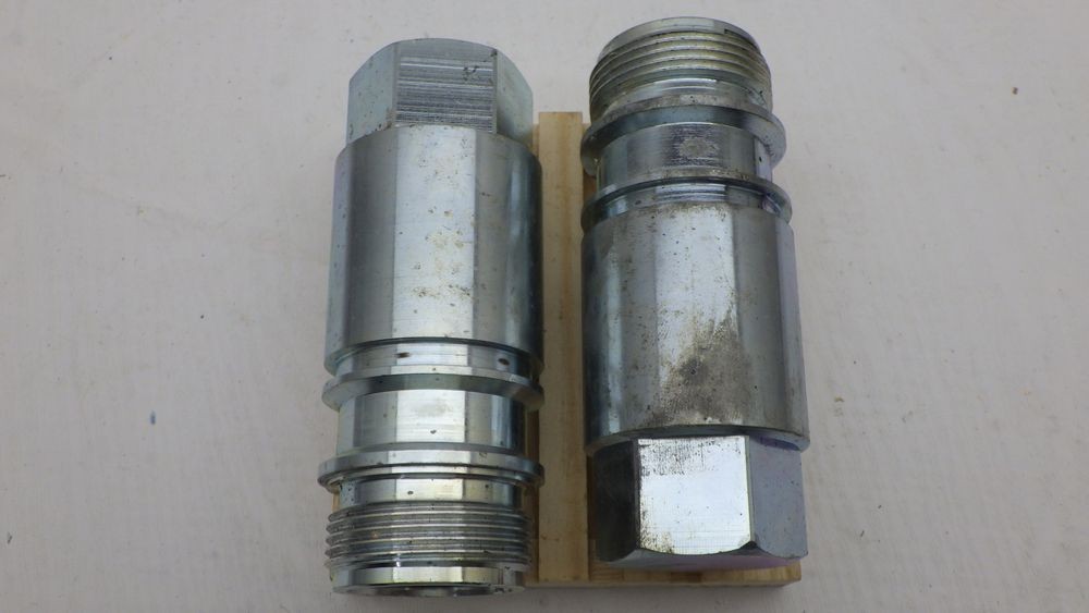 Lot of 2 Screw-to-Connect Flat Face Male Hydraulic Quick Couplers 3.84″ Length