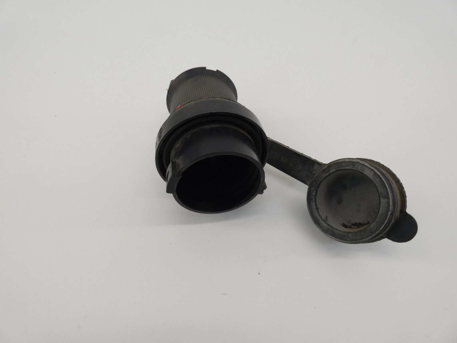 Hubbell HBL2731SW Shroud Only