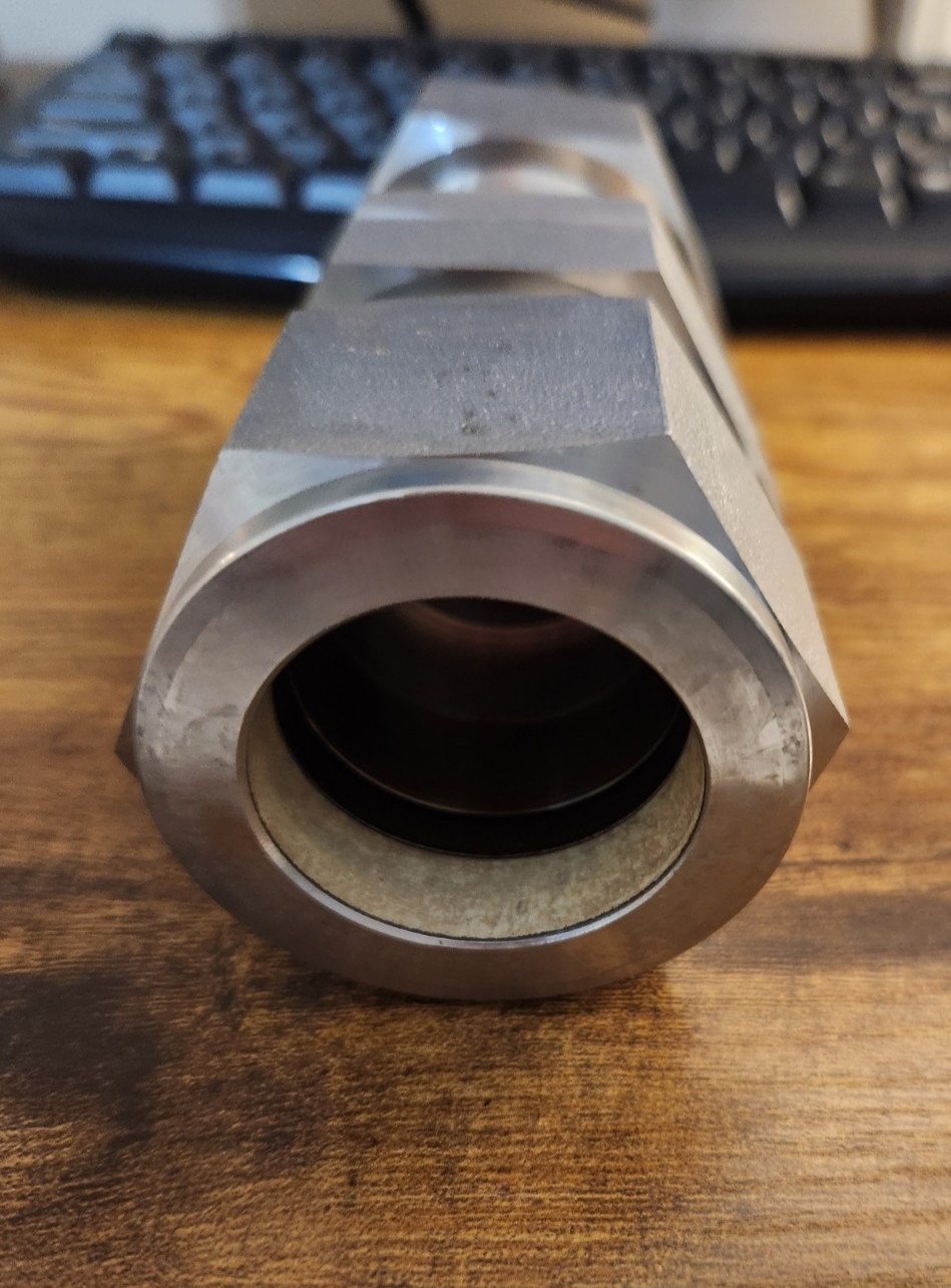 Swagelok Tube Fitting, Bulkhead Union, 1 1/2 in. Tube OD Part #: SS-2400-61