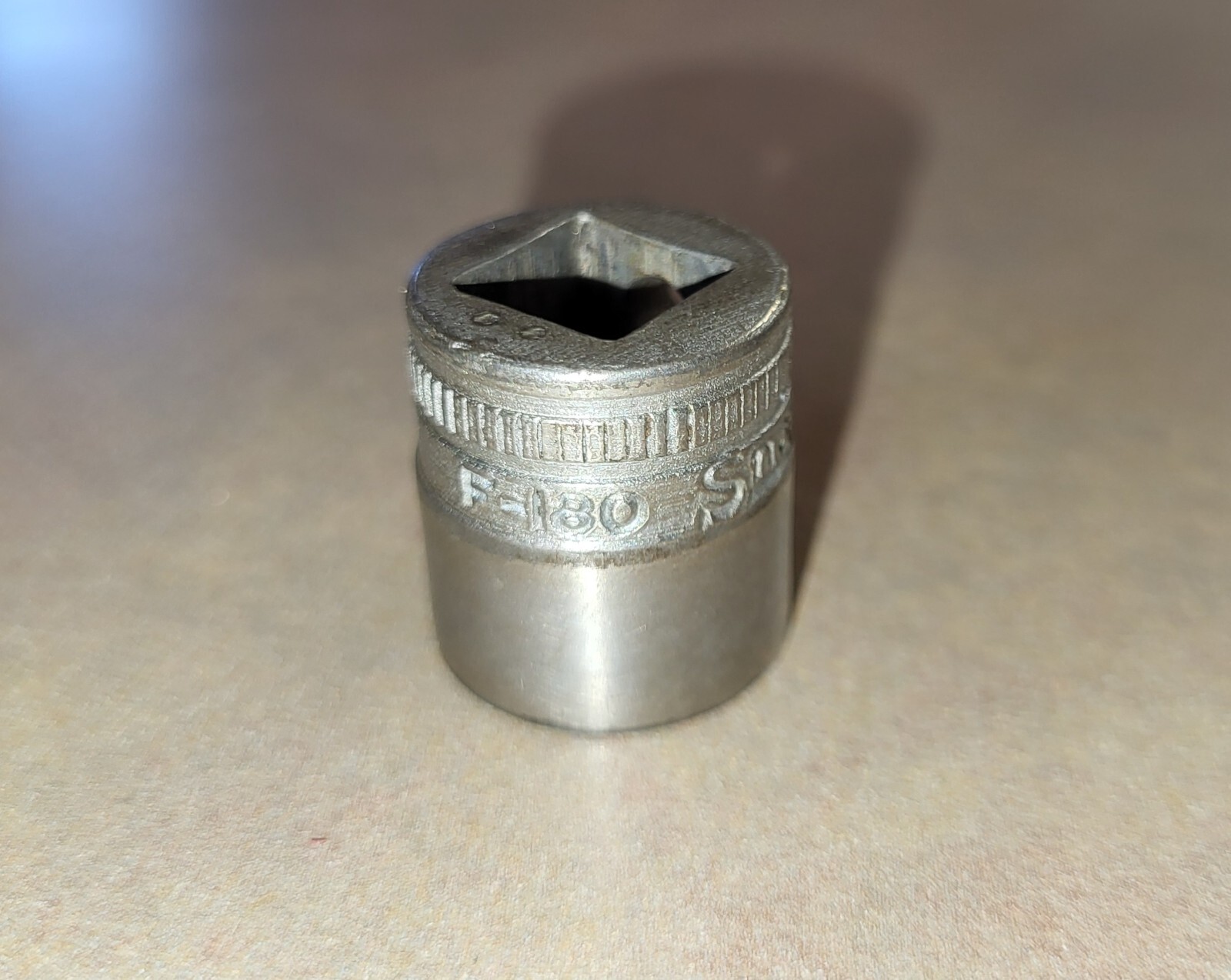 SNAP-ON TOOLS F-180 – 3/8″ Drive 9/16″ 12pt Standard Socket 1936 – USA