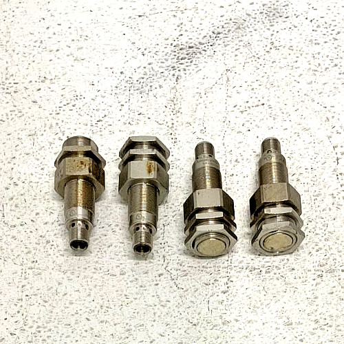 Lot of 4 IFM Electronics IGC224 Proximity Switch Inductive Sensor 10-30VDC 243G