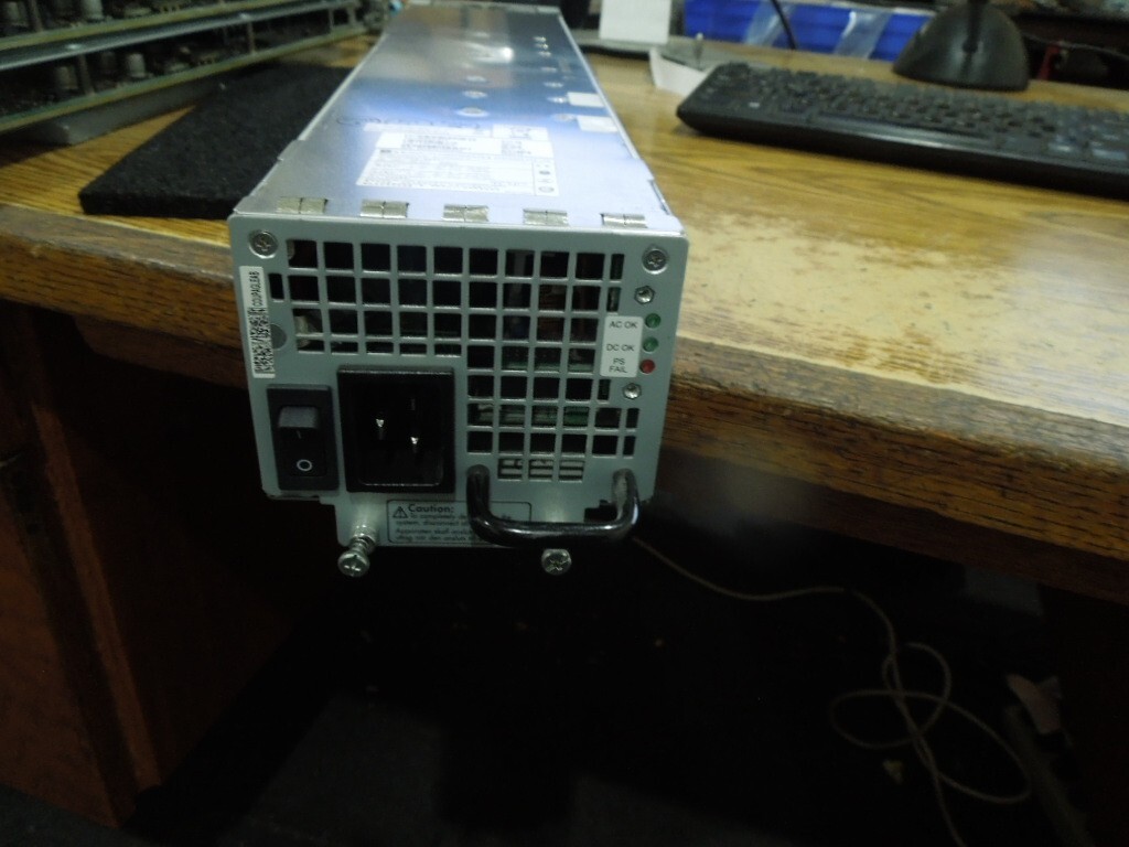 Juniper Networks Model: PWR-MX480-2520-AC-S-D Power Supply.