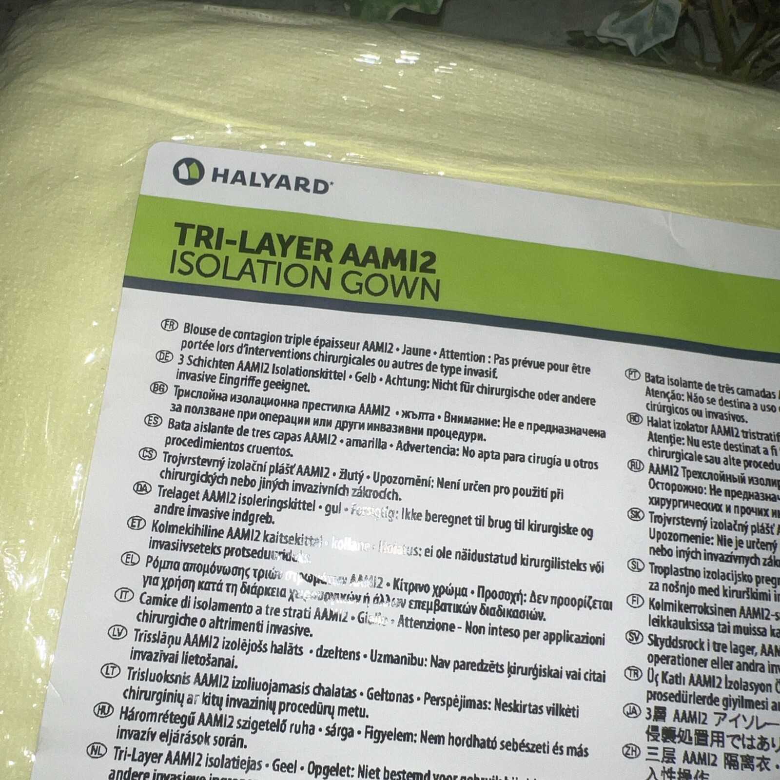Halyard 69979 TRI-Layer AAM12 Isolation G o w n, Yellow, L – Bag of 10