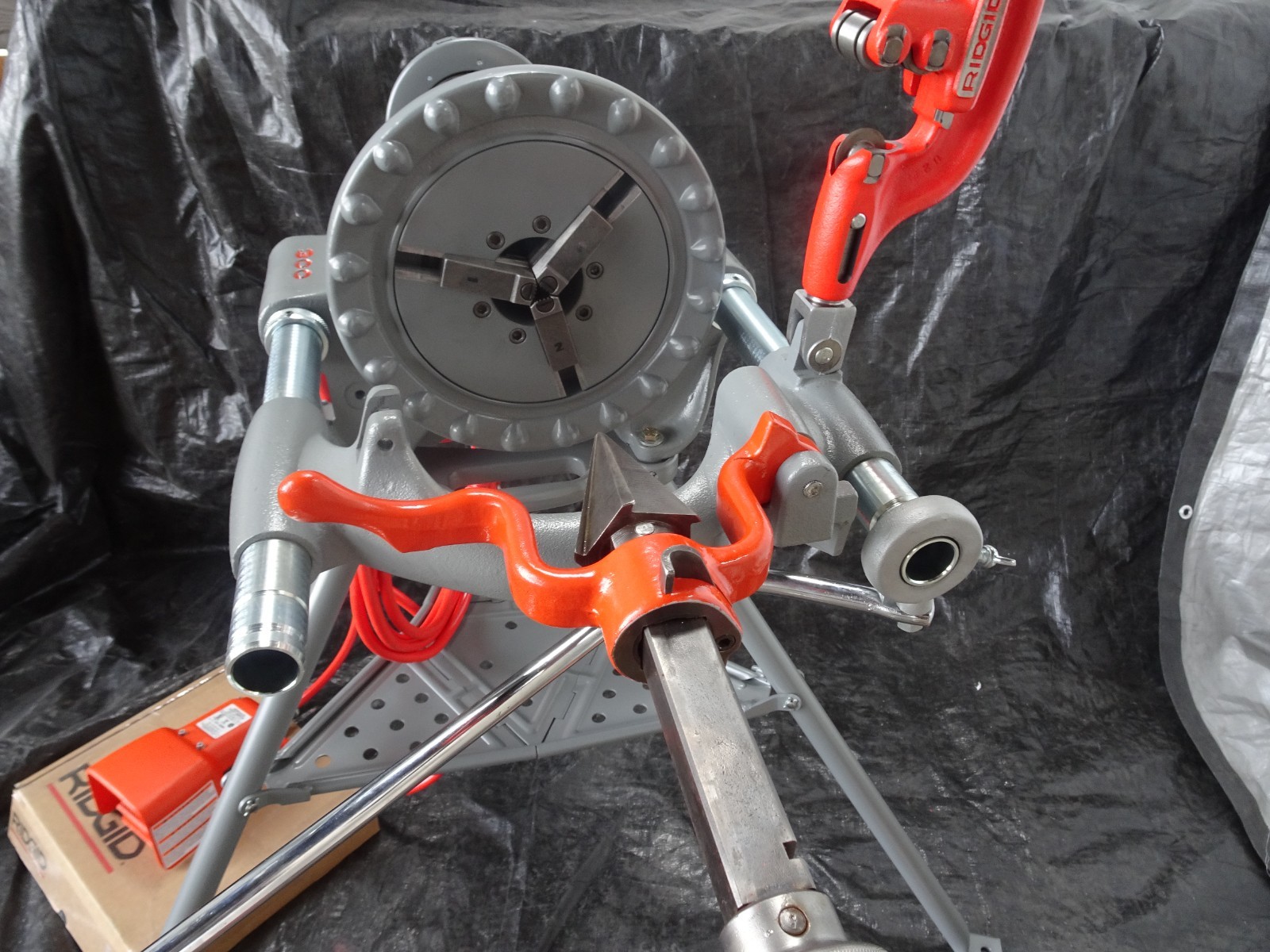RIDGID 41855, Complete Ridgid 300 Pipe Threading Machine, Refurbished!