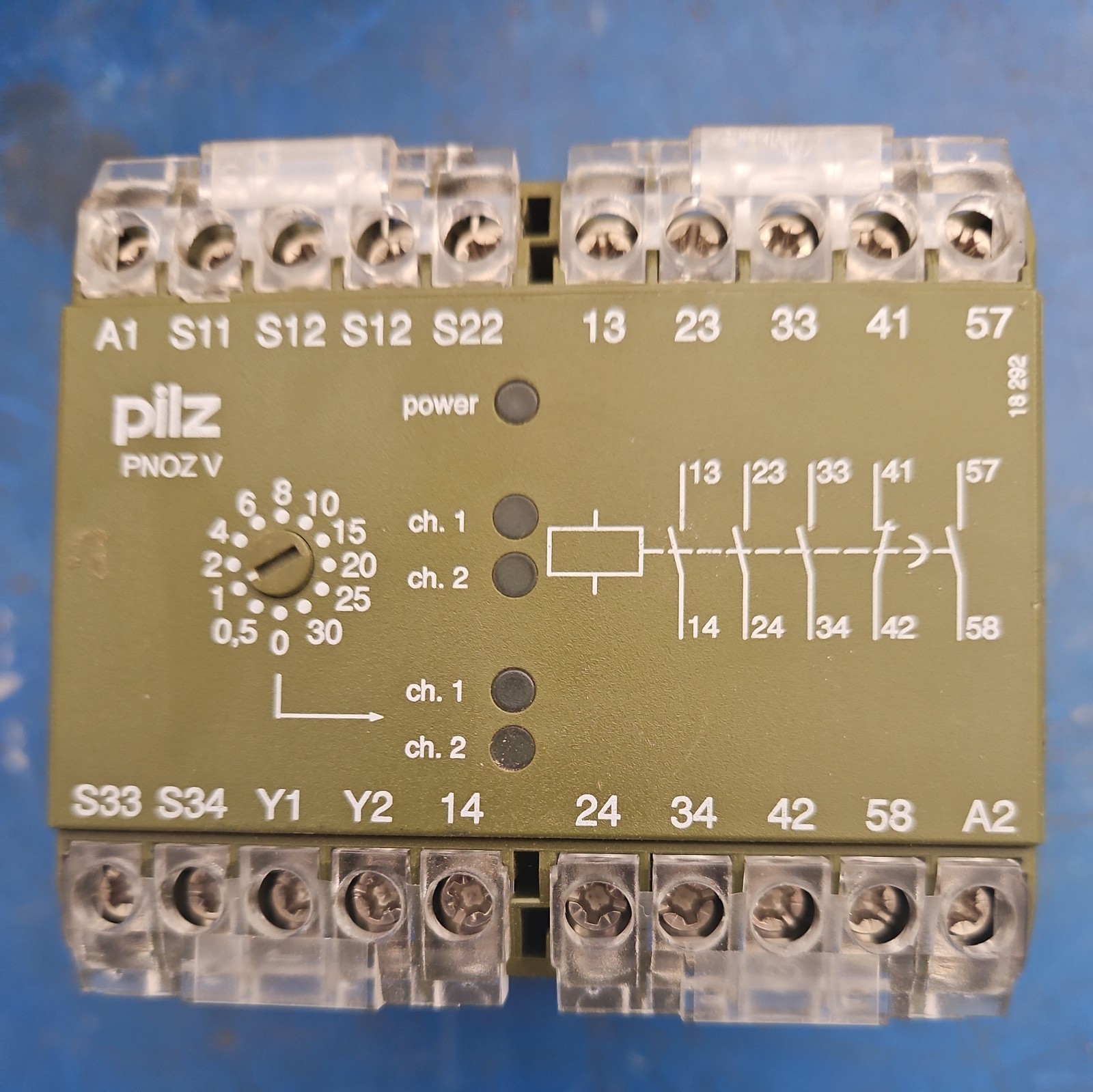 Pilz PNOZ V30 Safety Relay 24VDC 474790
