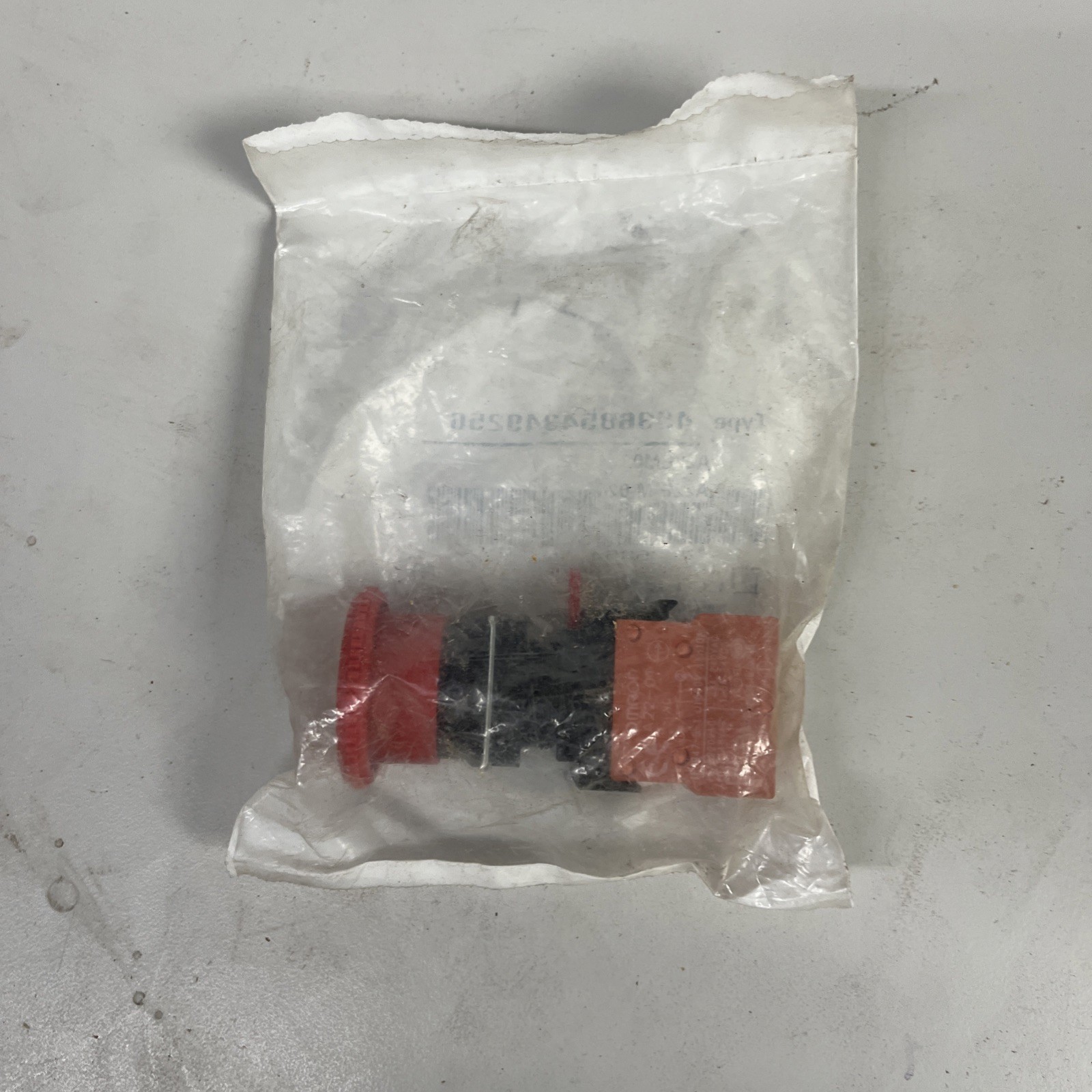 1PCS New Omron A22E-M-02 A22EM02 Pushbutton Switch Red Free Ship